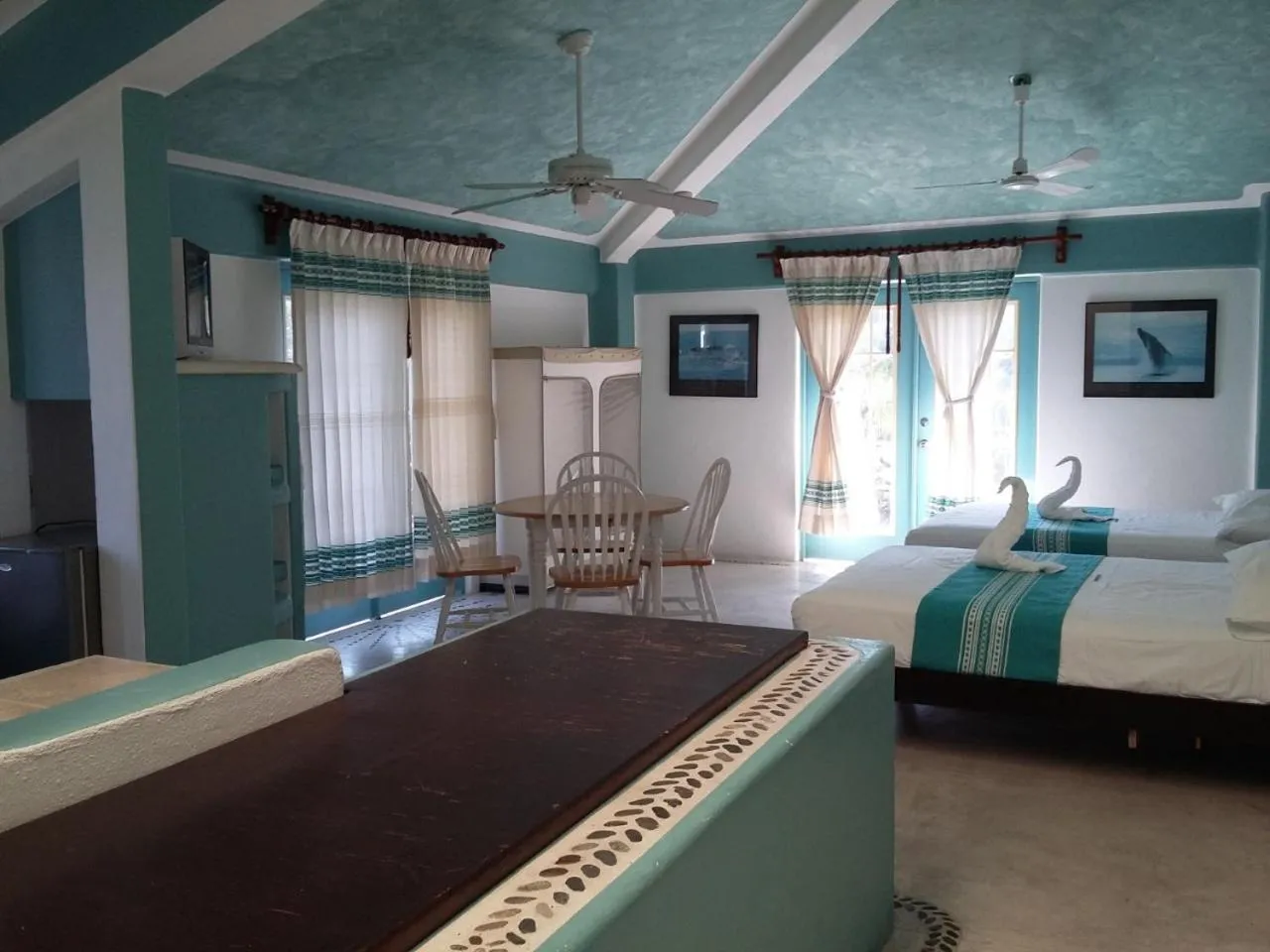 Bed in Delphinus Inn