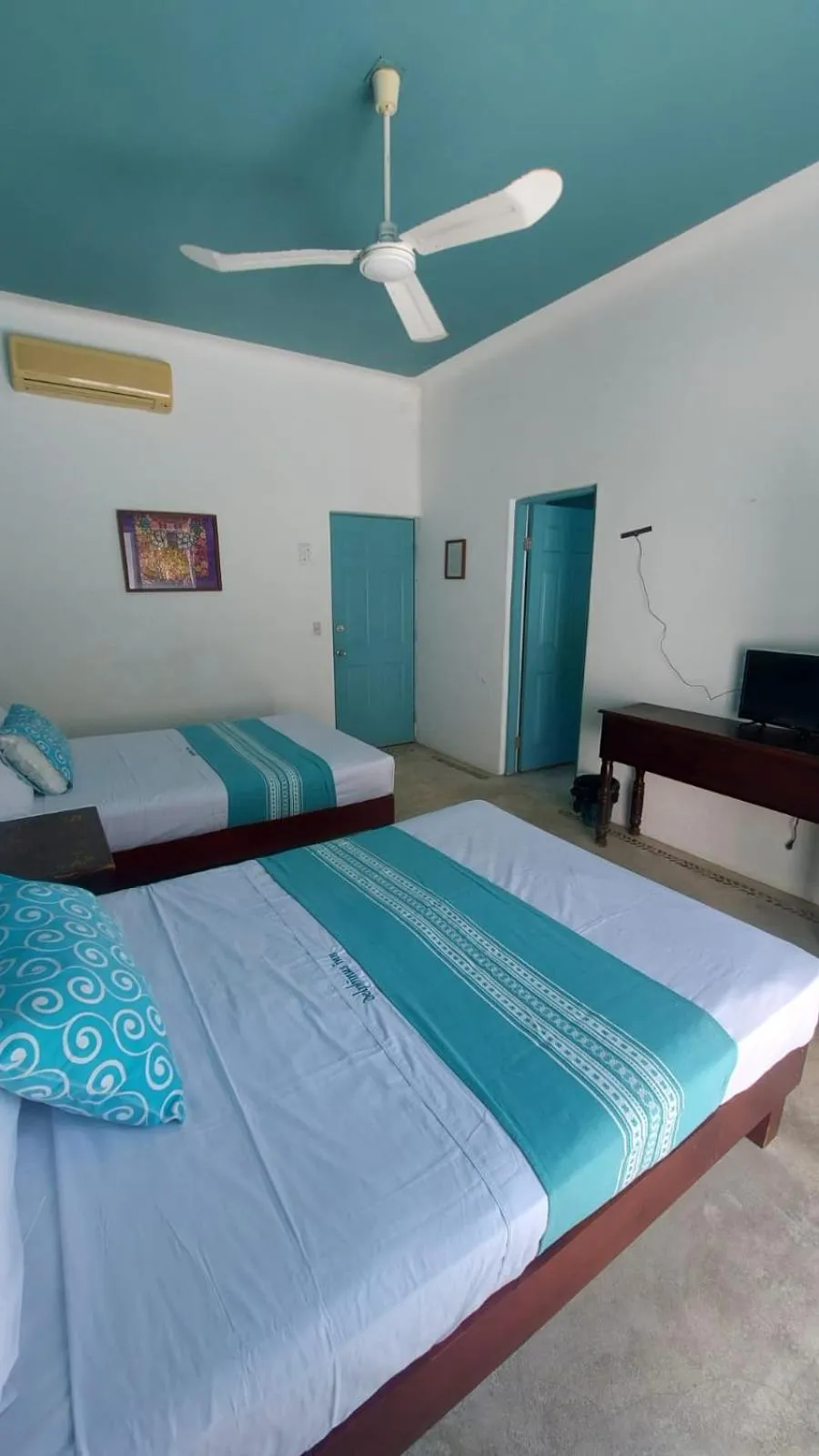 Bed in Delphinus Inn