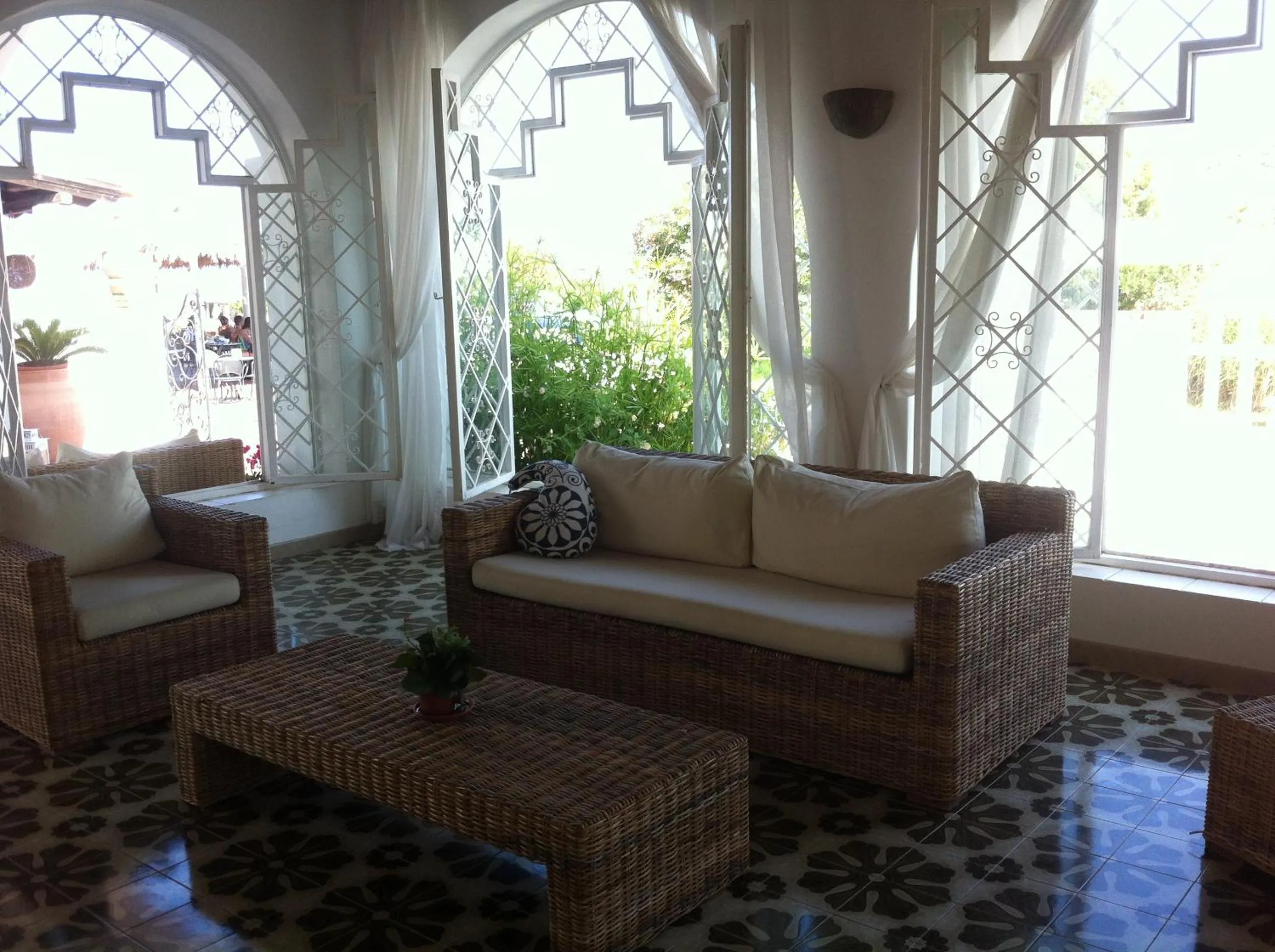 Communal lounge/ TV room in Hotel Rojas