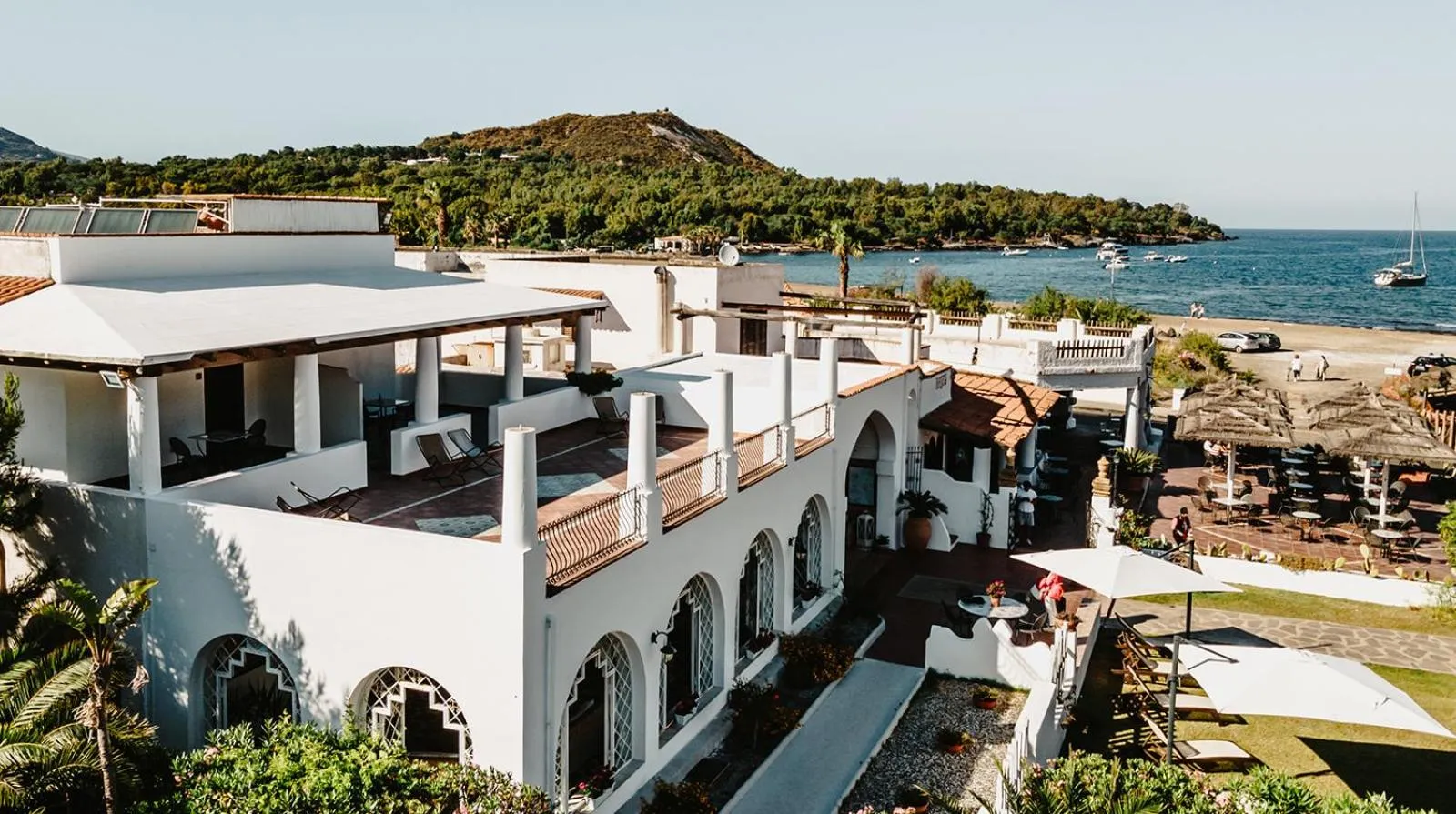 Property building in Hotel Rojas