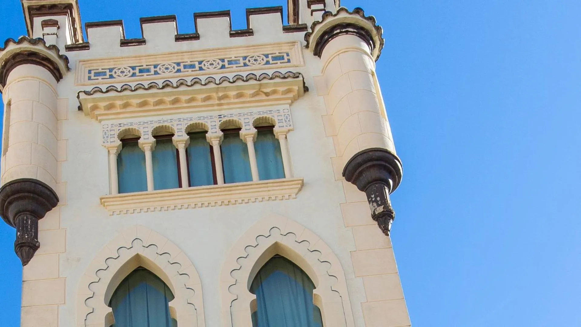 Facade/entrance in Hotel Kazar