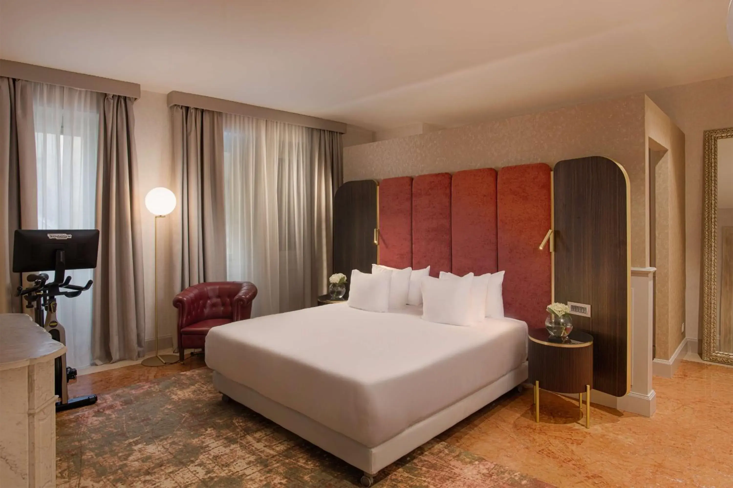 Photo of the whole room, Bed in NH Collection Palazzo Verona Photo of the whole room, Bed in NH Collection Palazzo Verona