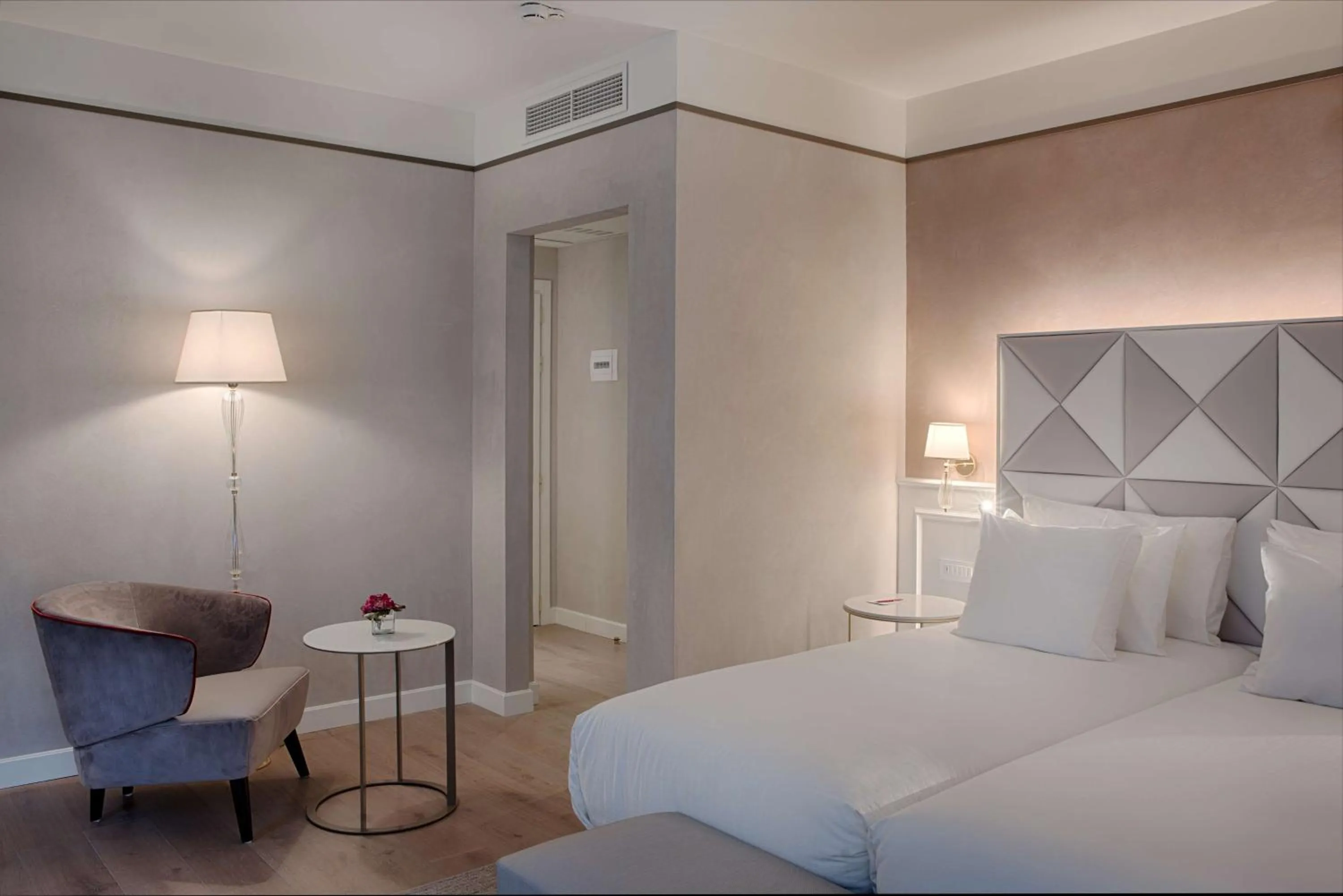 Bedroom, Bed in NH Collection Palazzo Verona