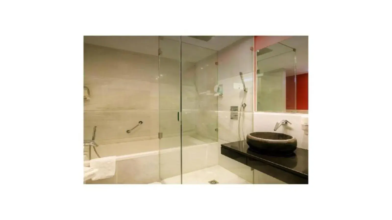 Bathroom in U-Hotel Spa Ciudad de Astorga Bathroom in U-Hotel Spa Ciudad de Astorga