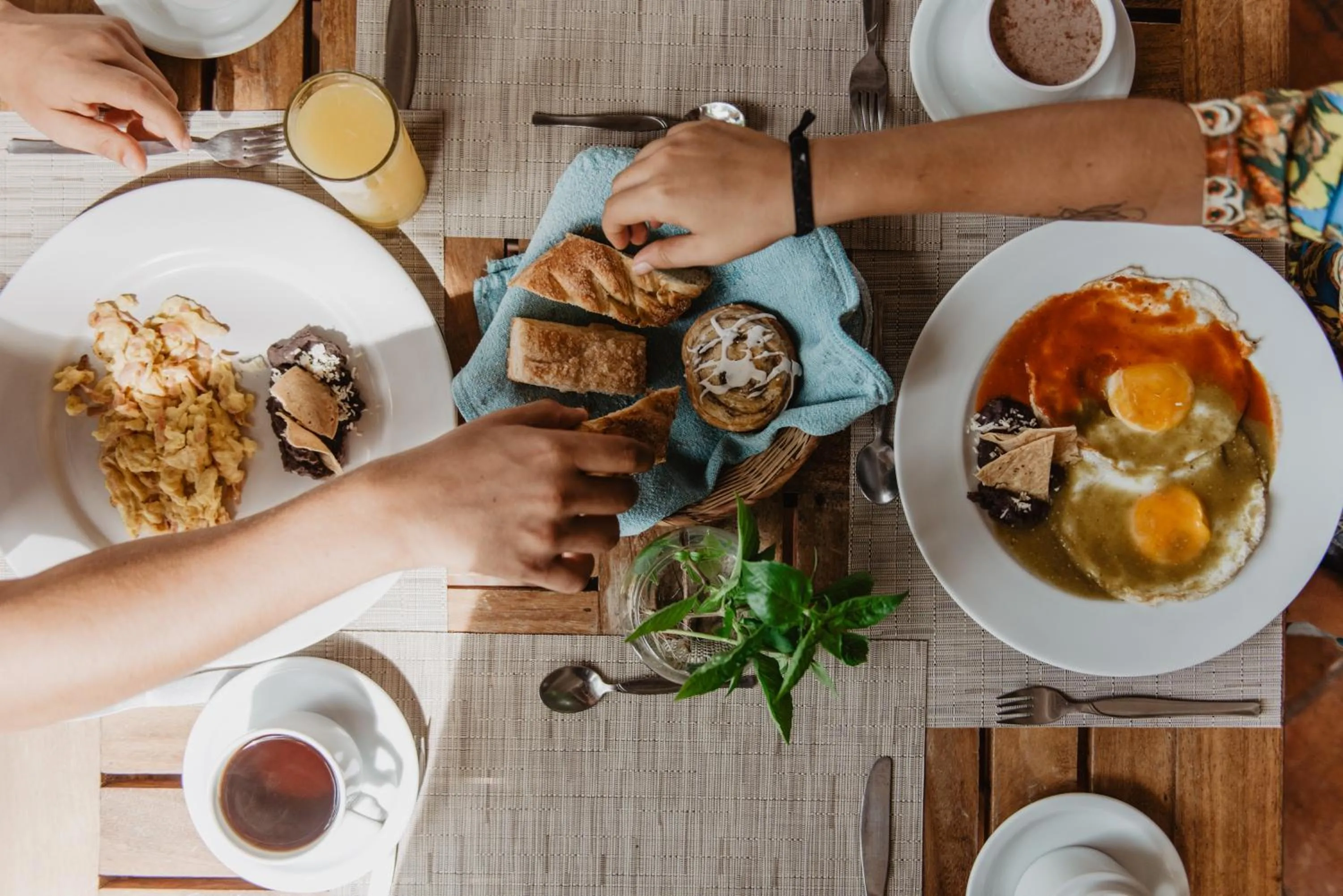 Breakfast in Hotel Suites Villasol