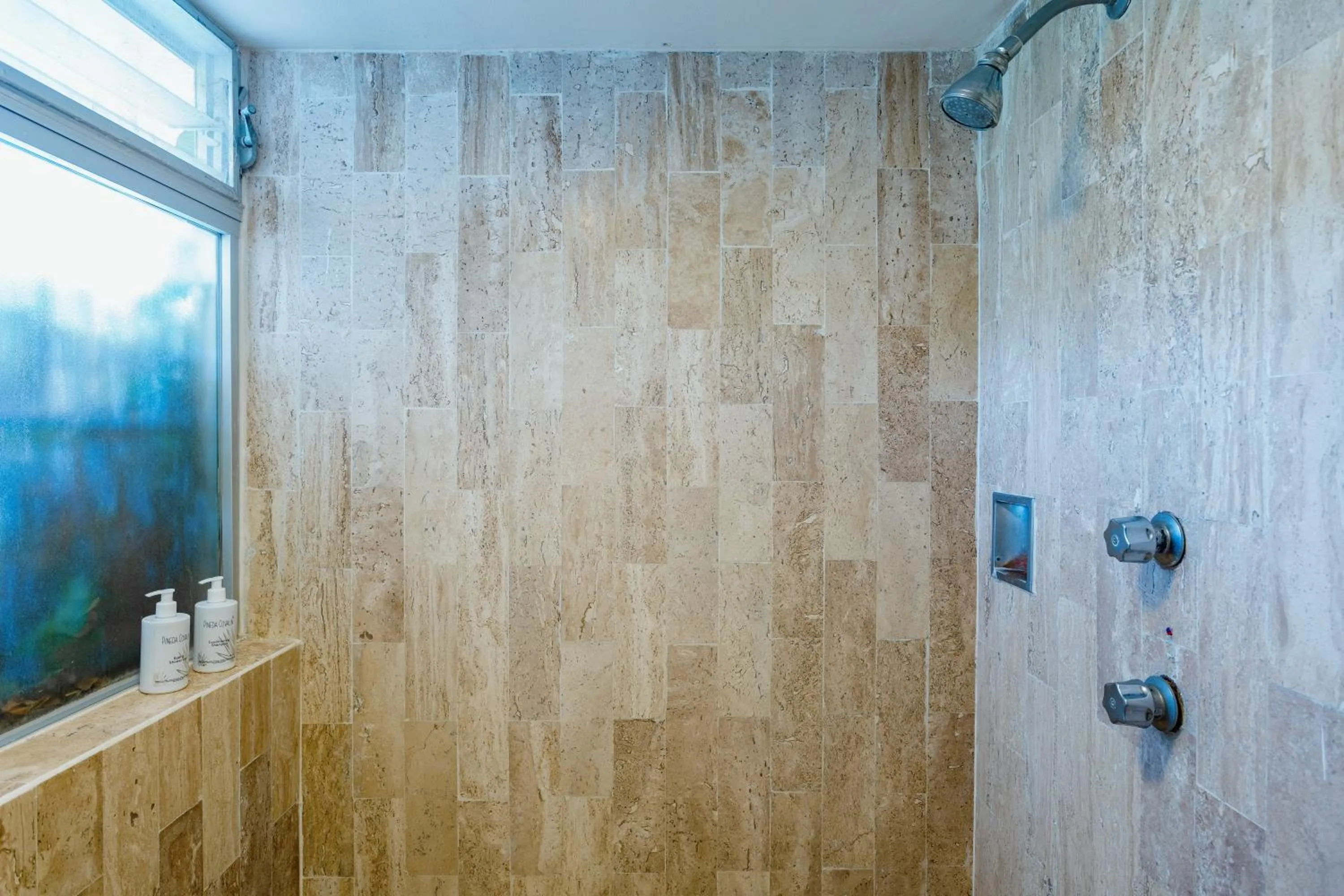 Bathroom in Hotel Suites Villasol