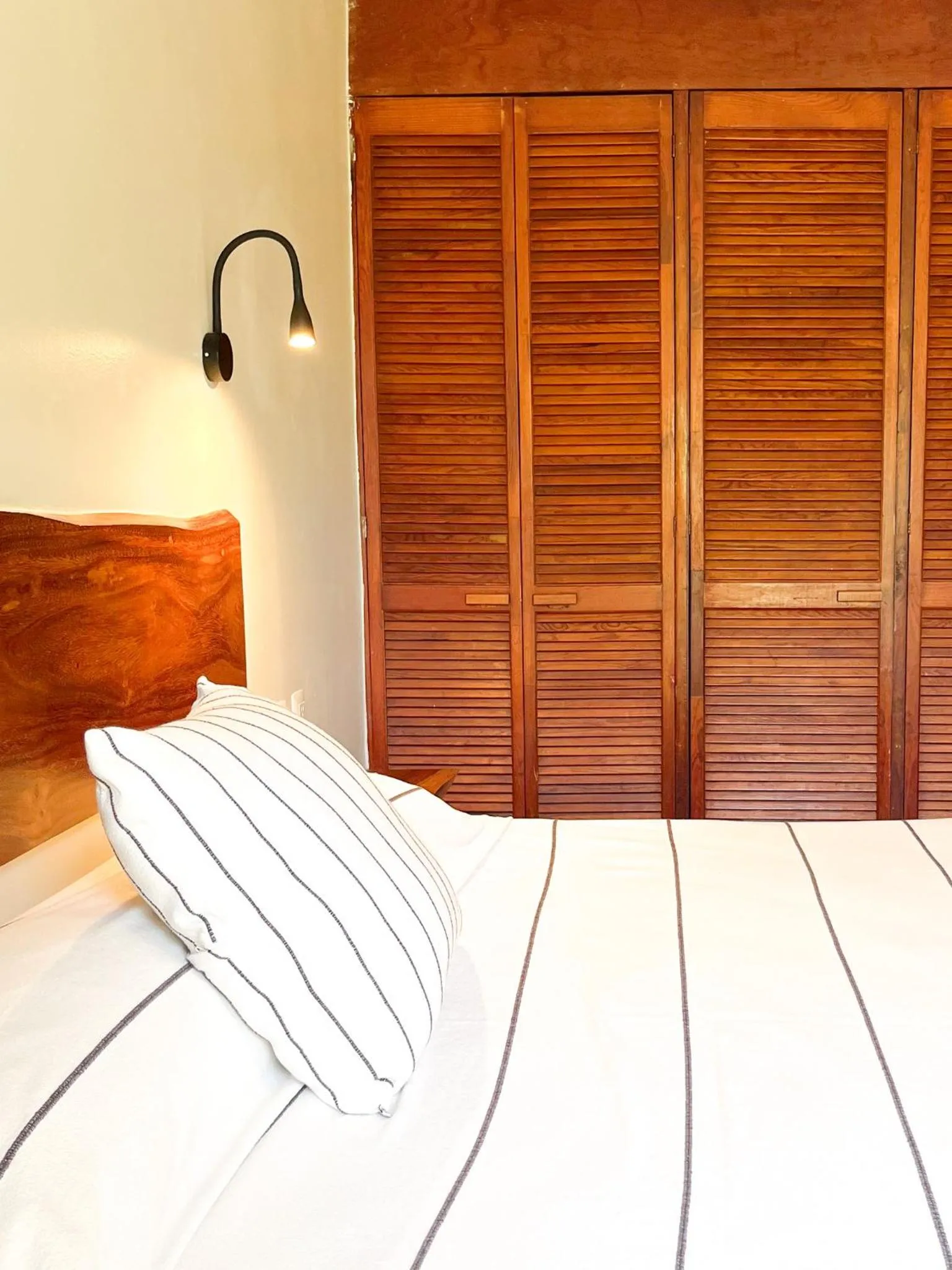 Bed in Hotel Suites Villasol