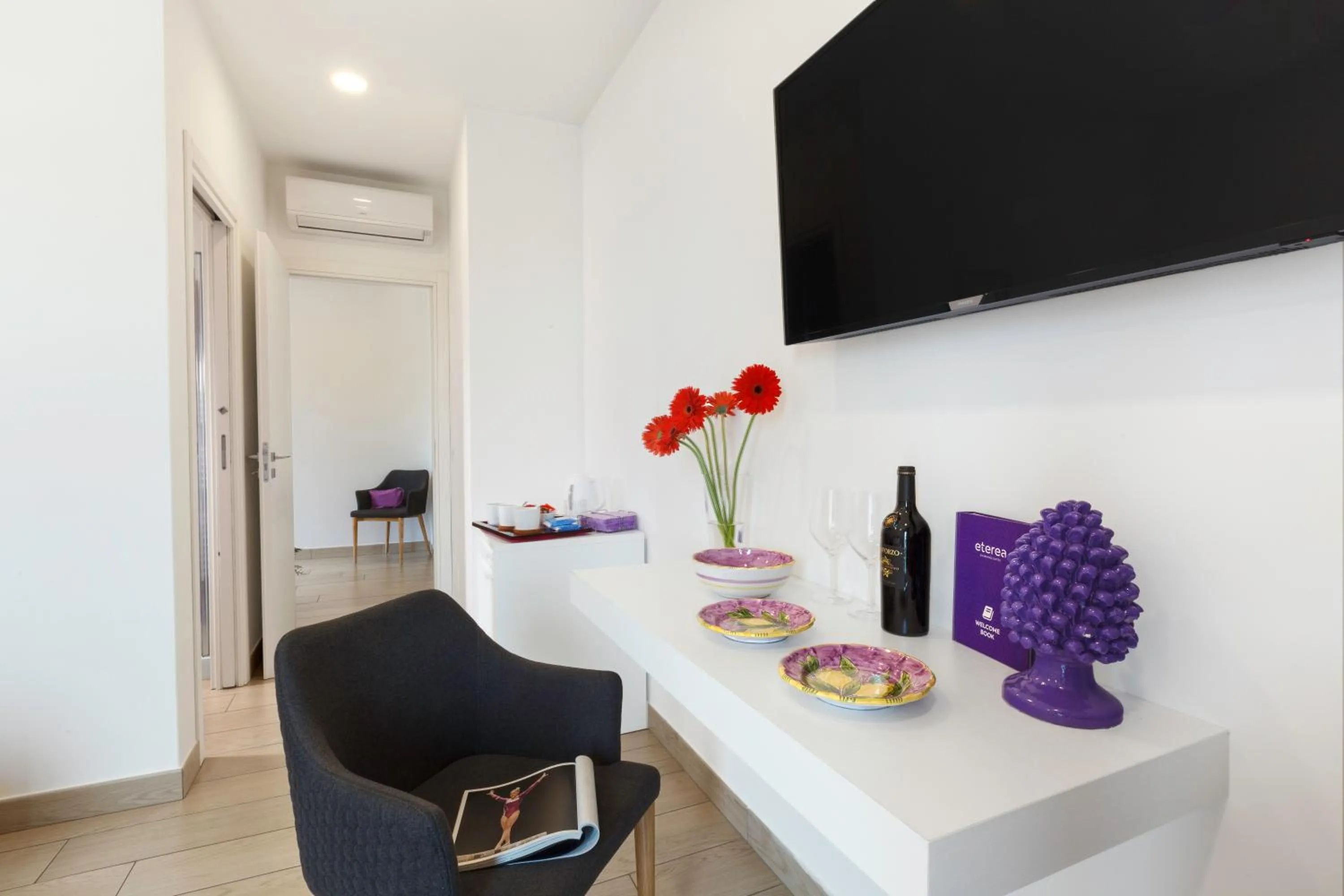TV and multimedia in Eterea Charming Suites