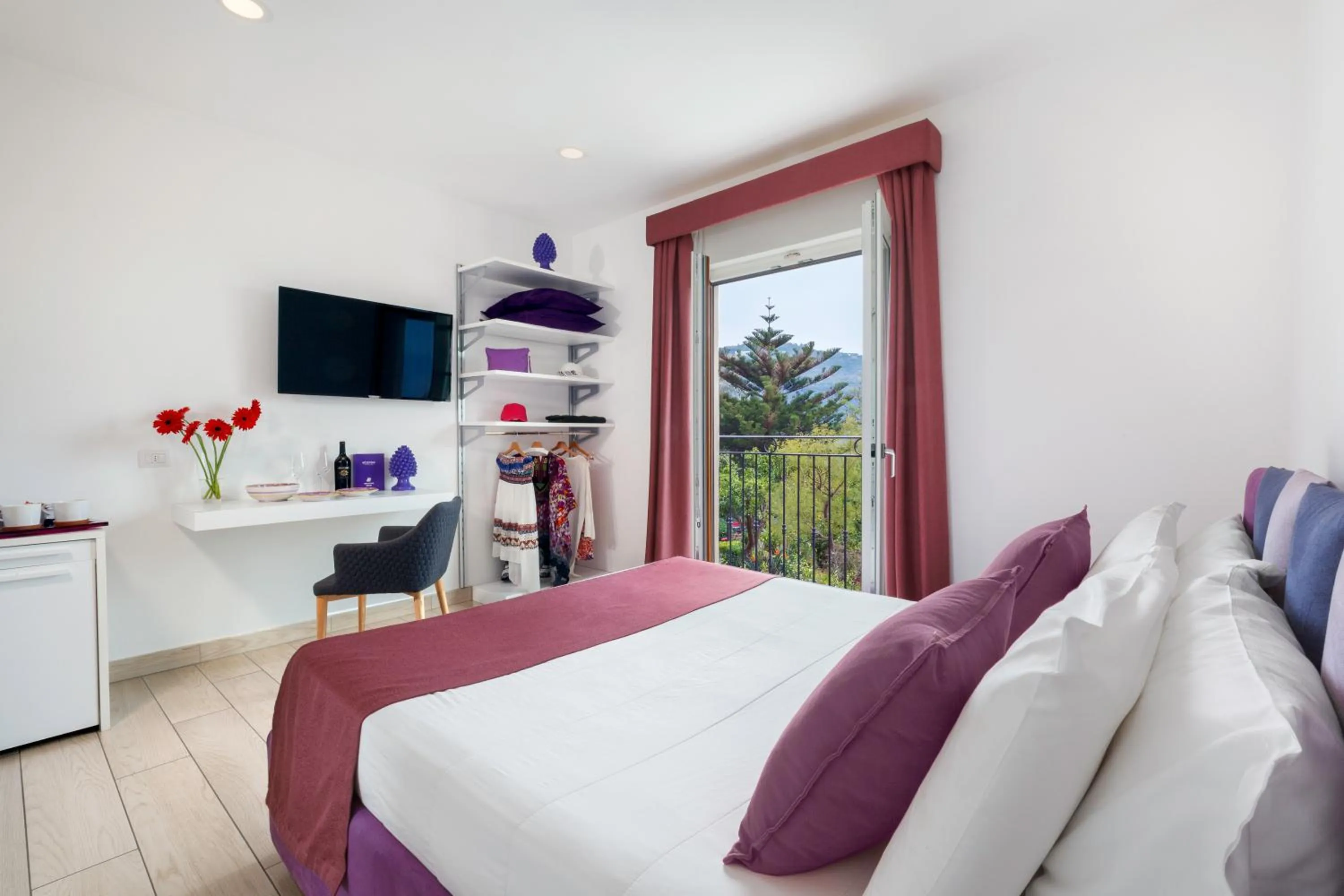 Bedroom, Bed in Eterea Charming Suites