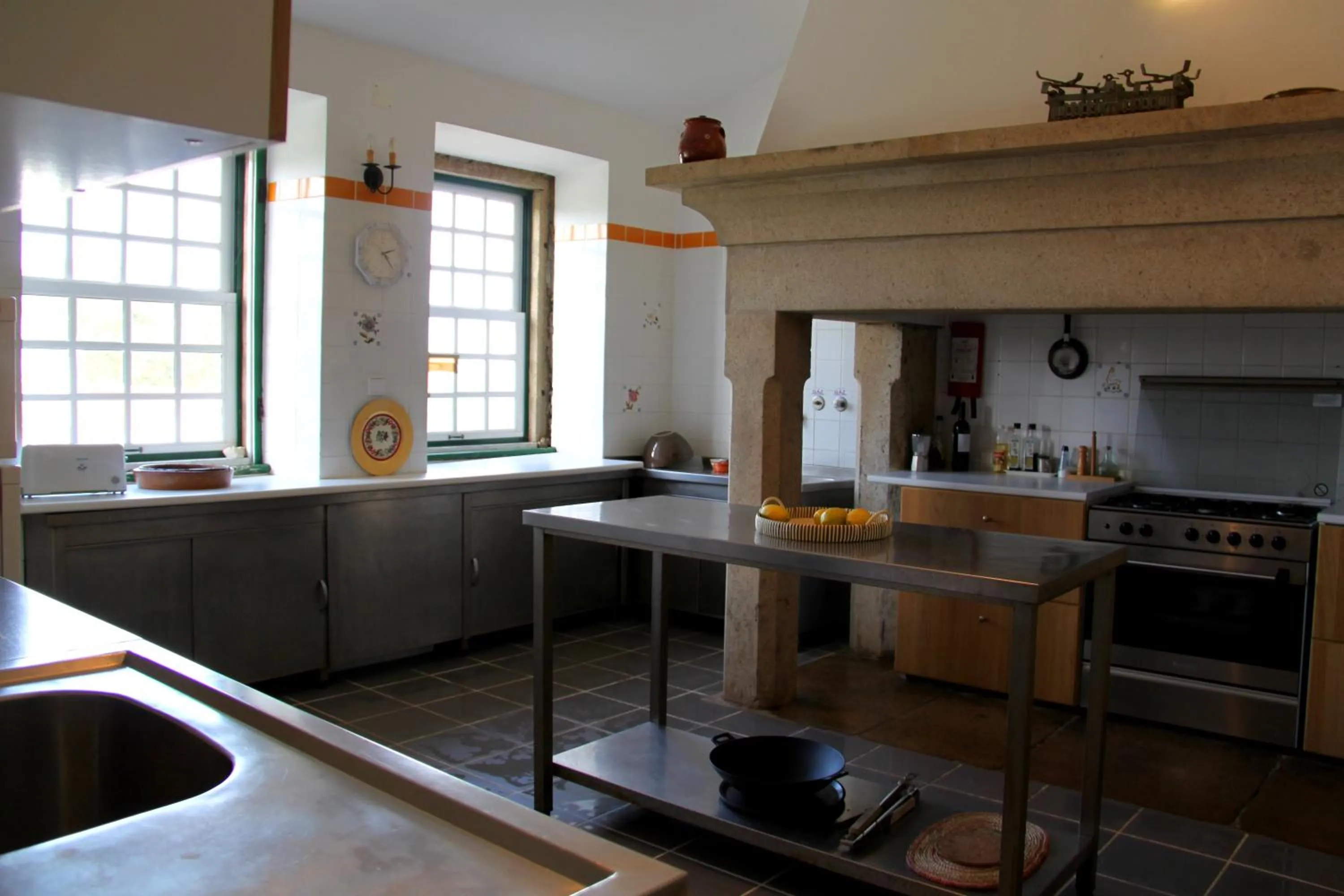 Kitchen or kitchenette in Quinta Dos Ribeiros