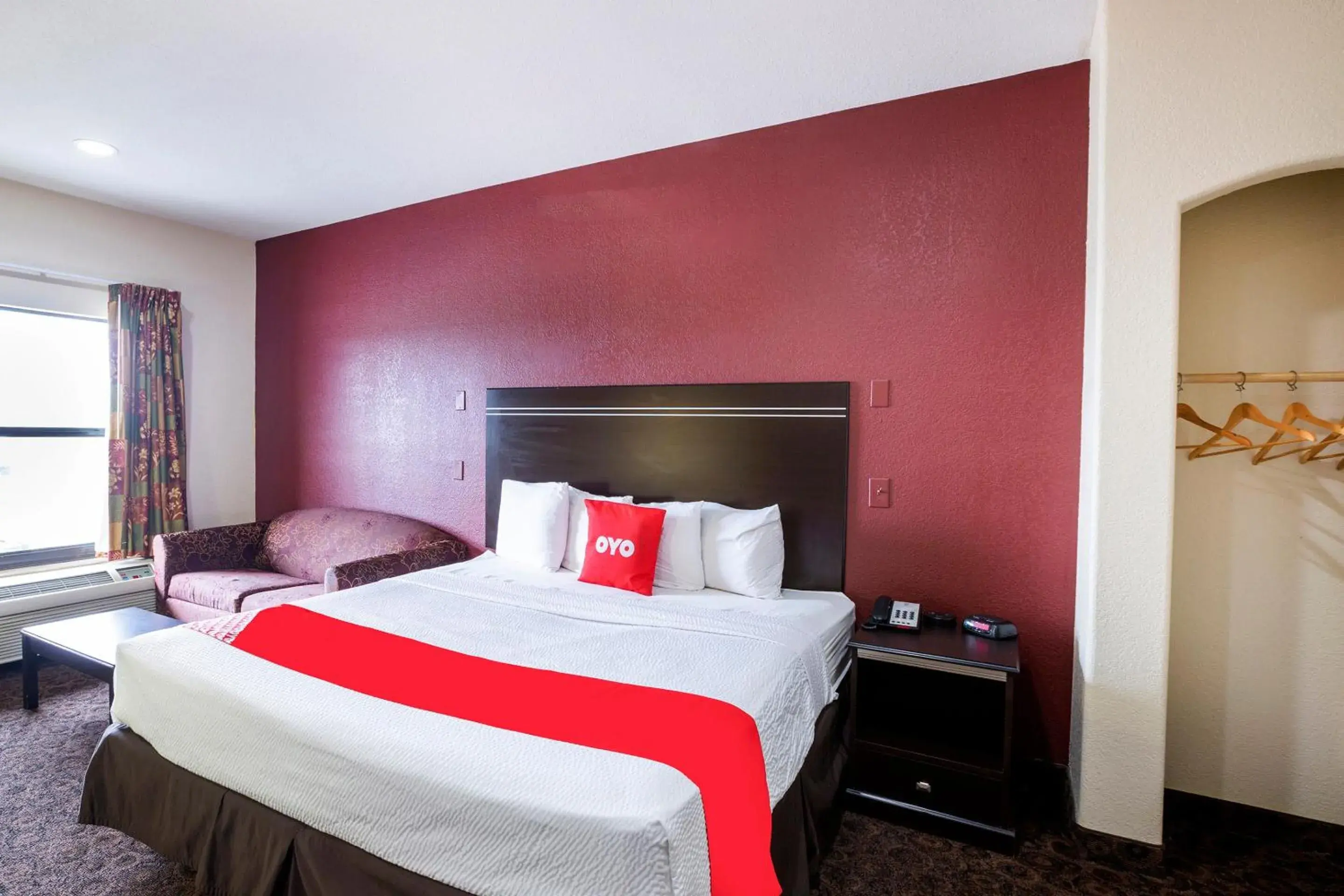 Bedroom, Bed in OYO Hotel LSU Bedroom, Bed in OYO Hotel LSU