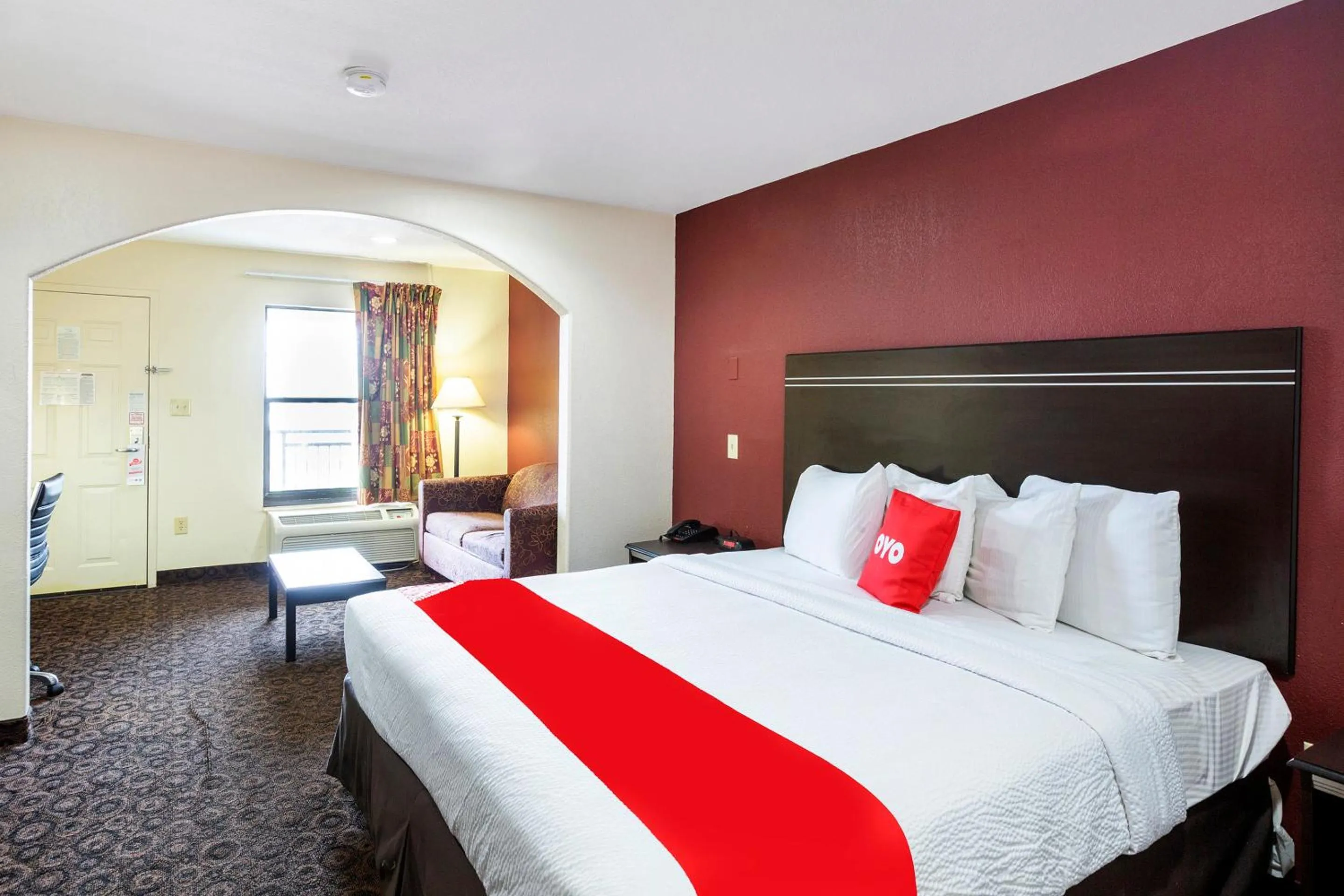 Bedroom, Bed in OYO Hotel LSU