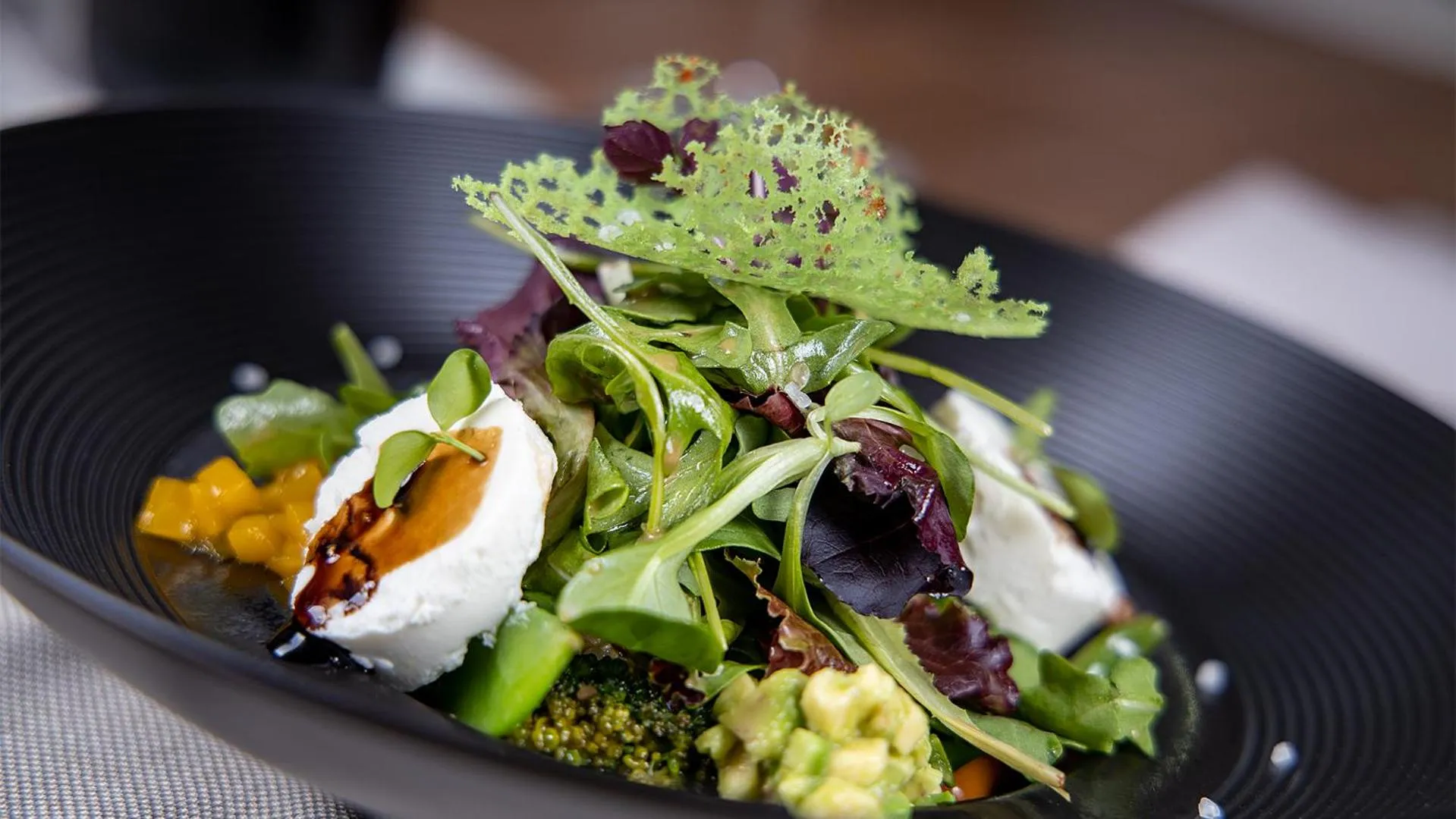 Food and drinks in Hotel Seven