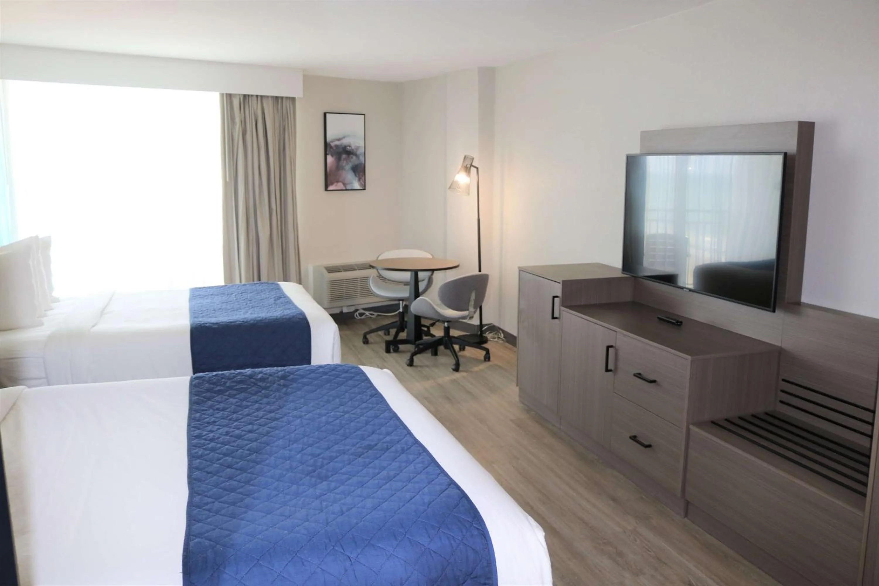 Bedroom, Bed in Best Western Aku Tiki Inn