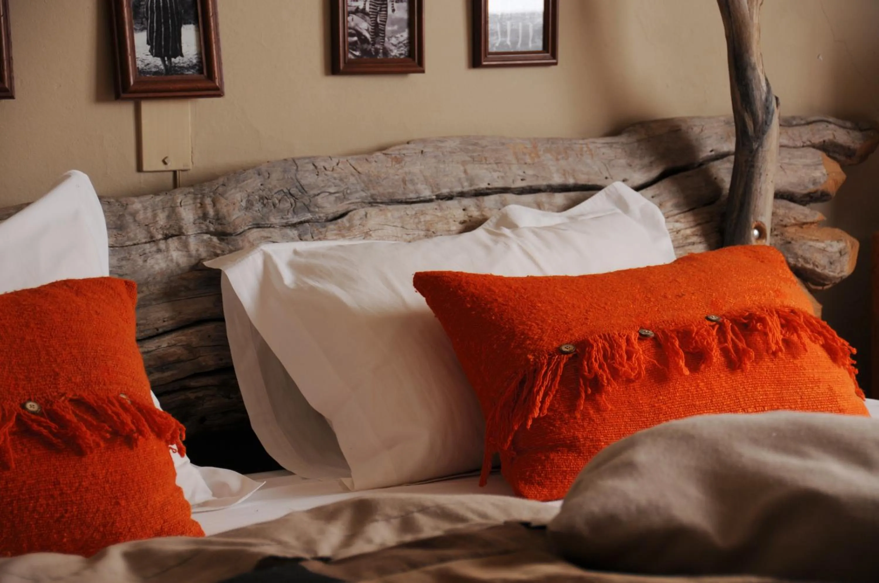 Bed in Los Juncos Patagonian Lake House