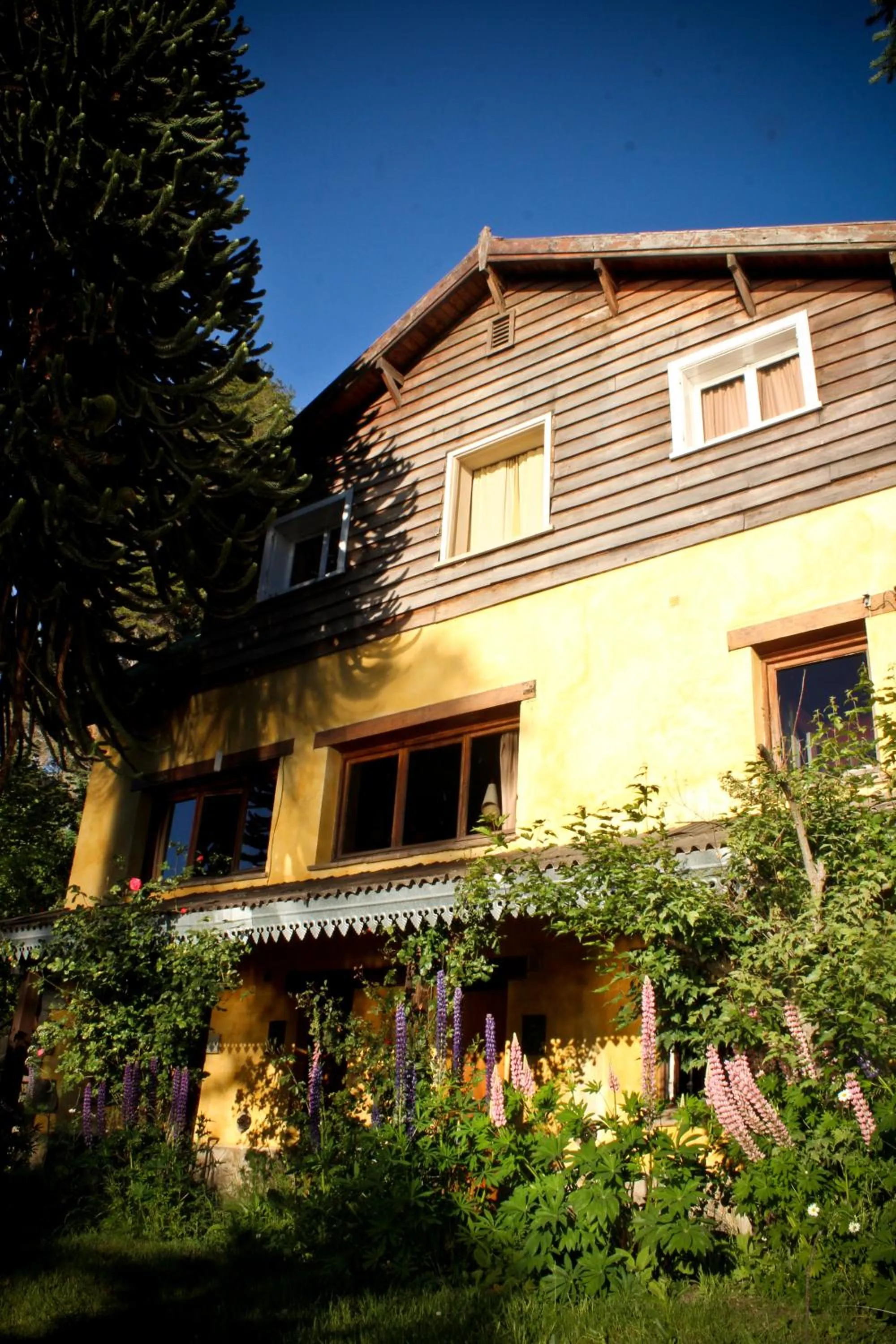 Facade/entrance in Los Juncos Patagonian Lake House