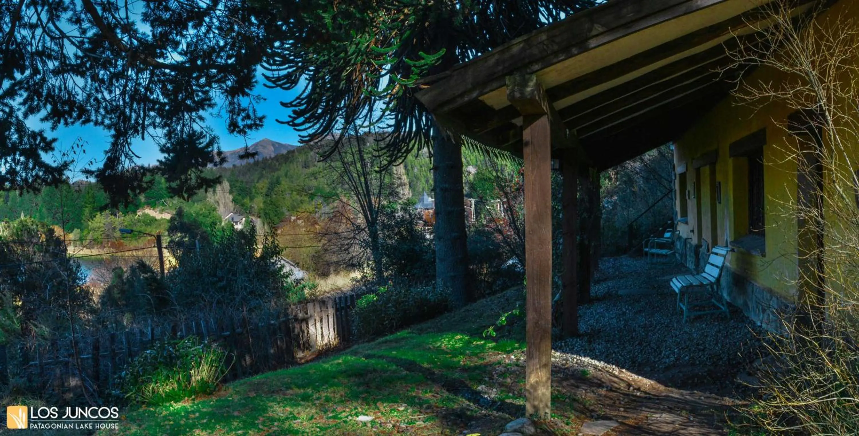 Day in Los Juncos Patagonian Lake House