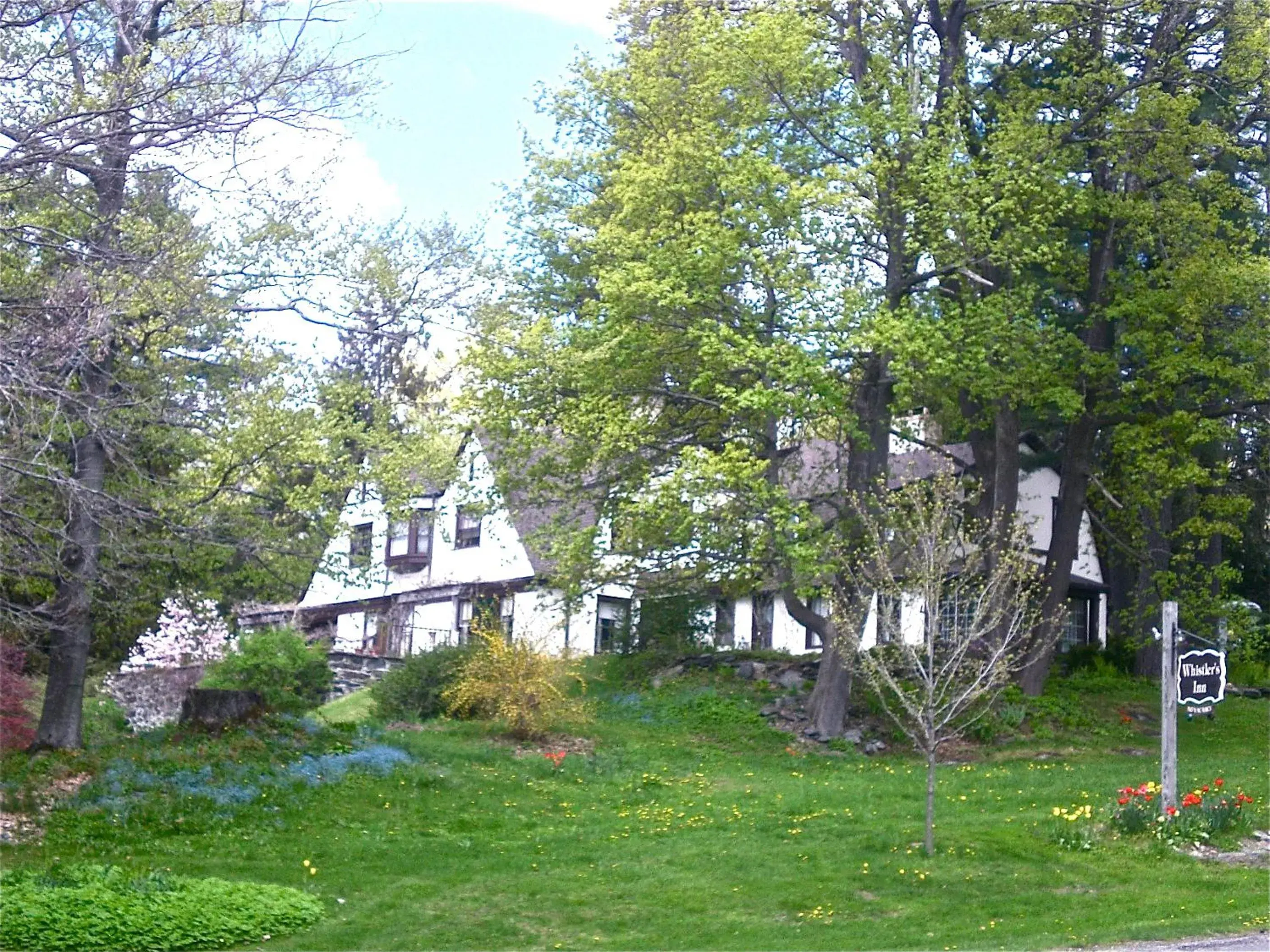 Whistler's Inn Whistler's Inn