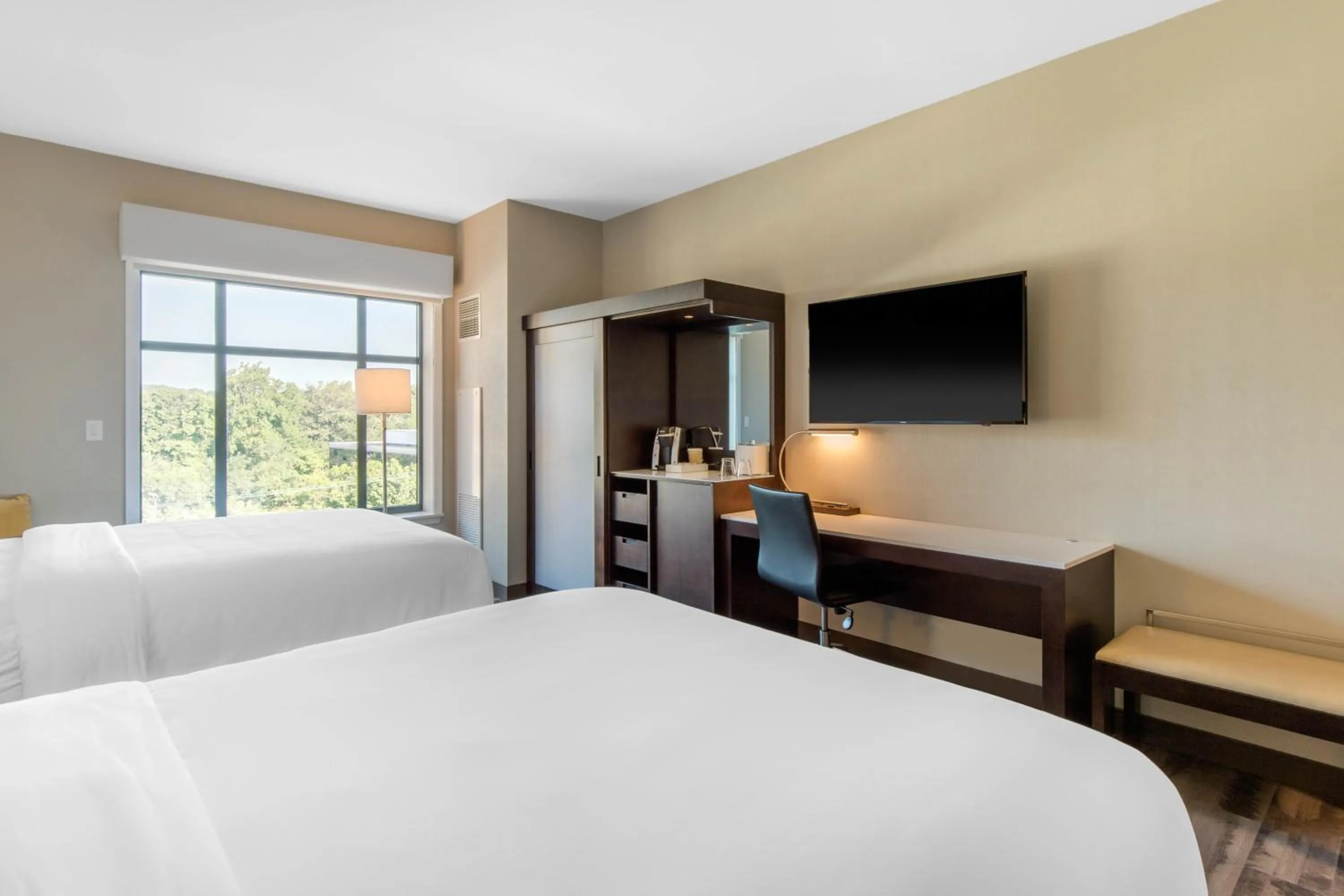 Bed in Cambria Hotel College Park