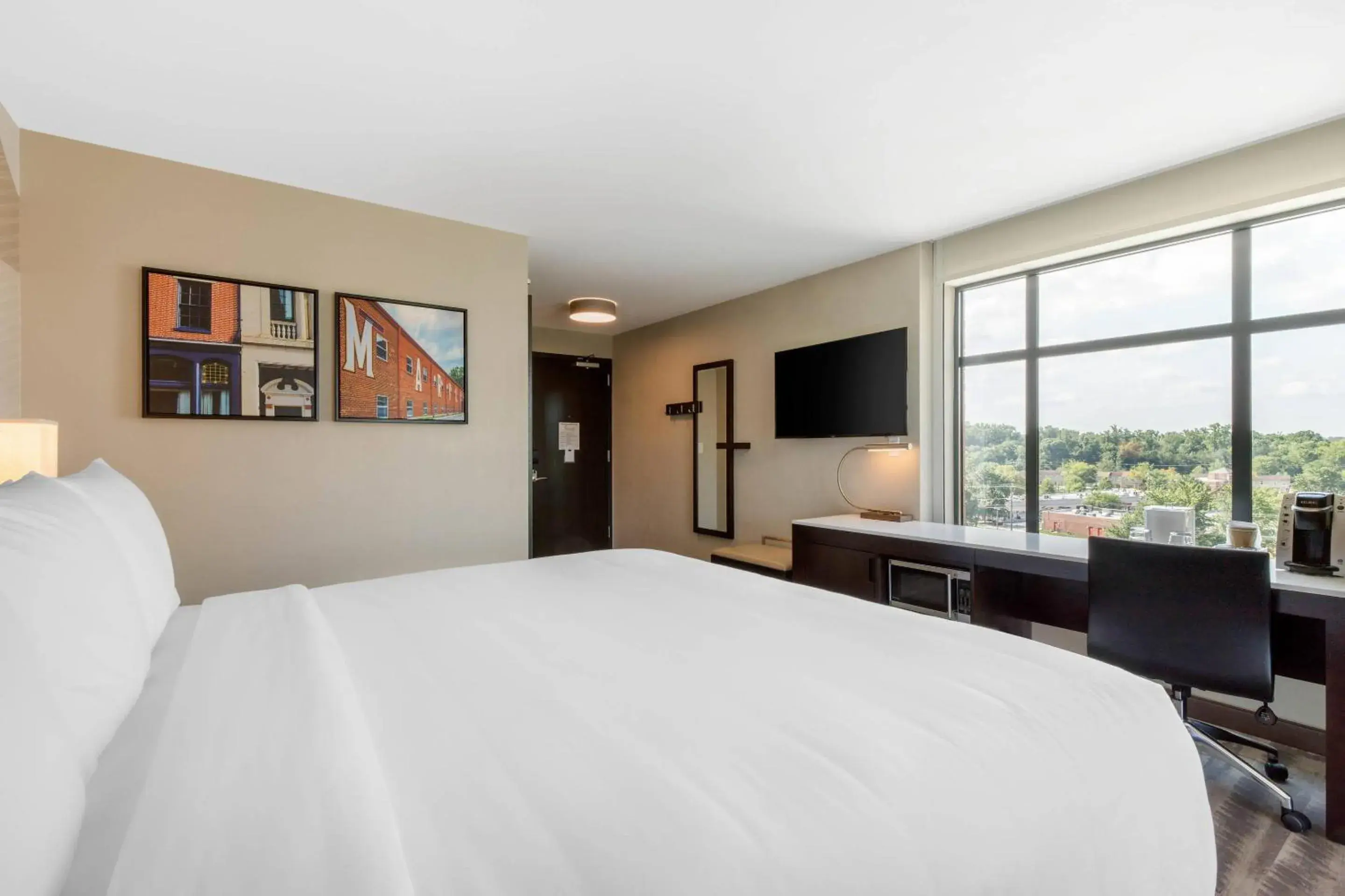 Bedroom, Bed in Cambria Hotel College Park Bedroom, Bed in Cambria Hotel College Park