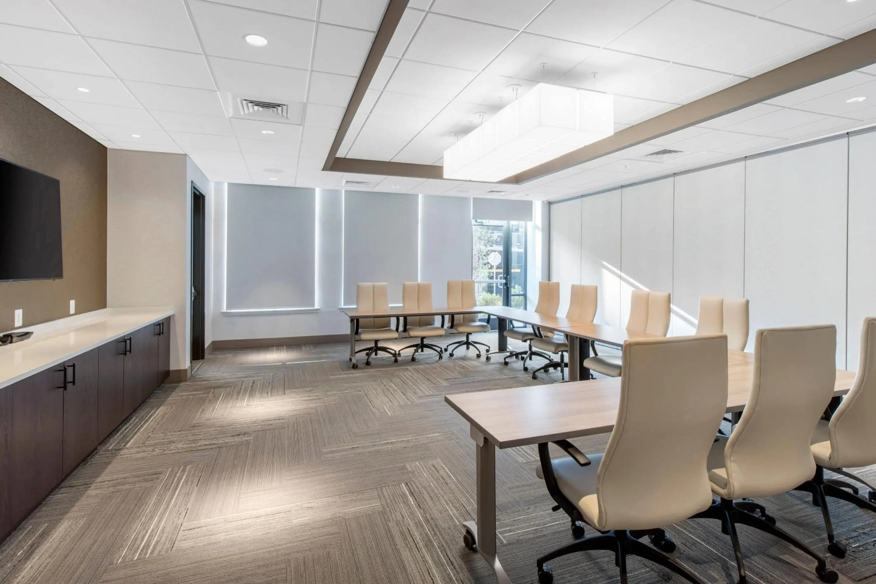 Meeting/conference room in Cambria Hotel College Park