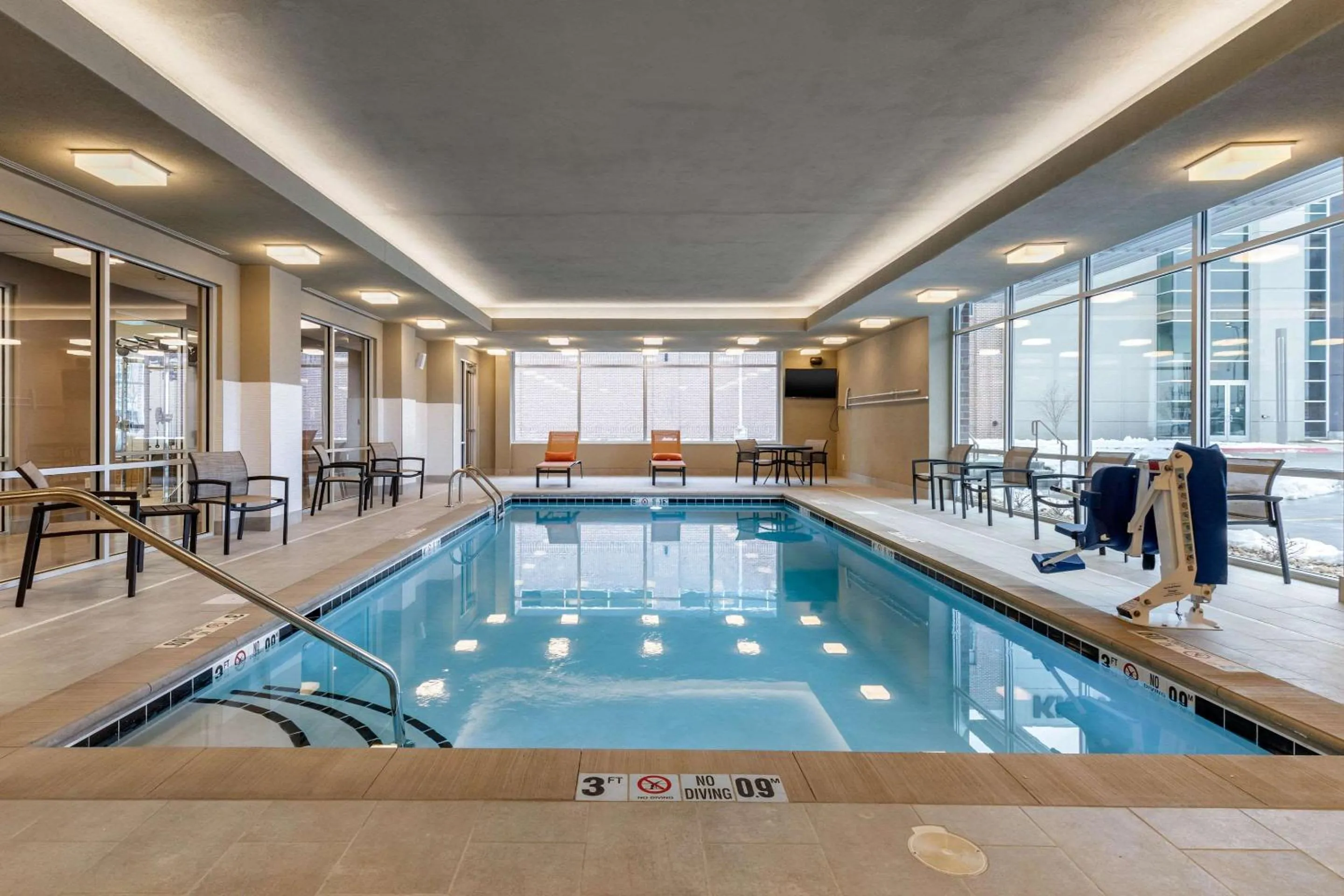 Swimming pool in Cambria Hotel Omaha Downtown