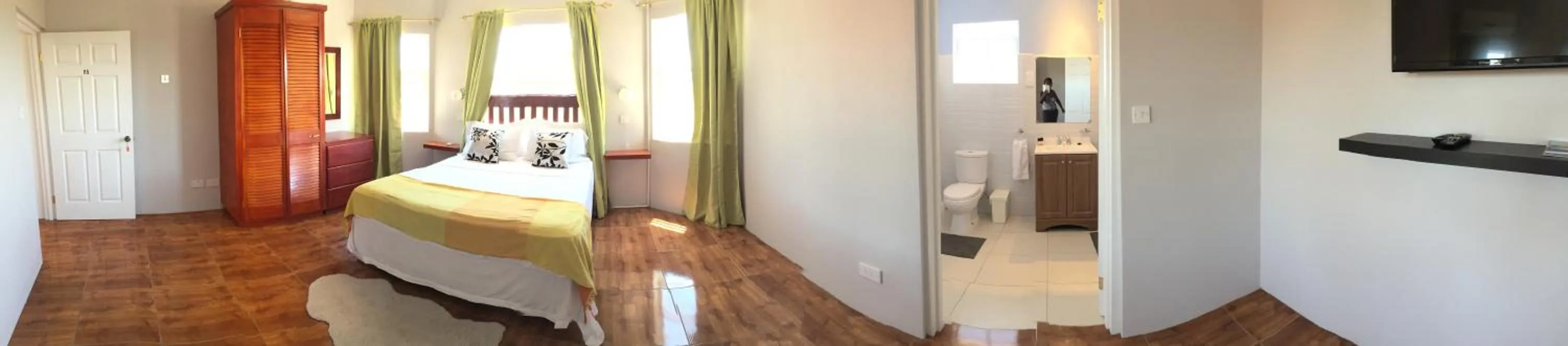 Photo of the whole room, Bed in La Heliconia & Day Spa