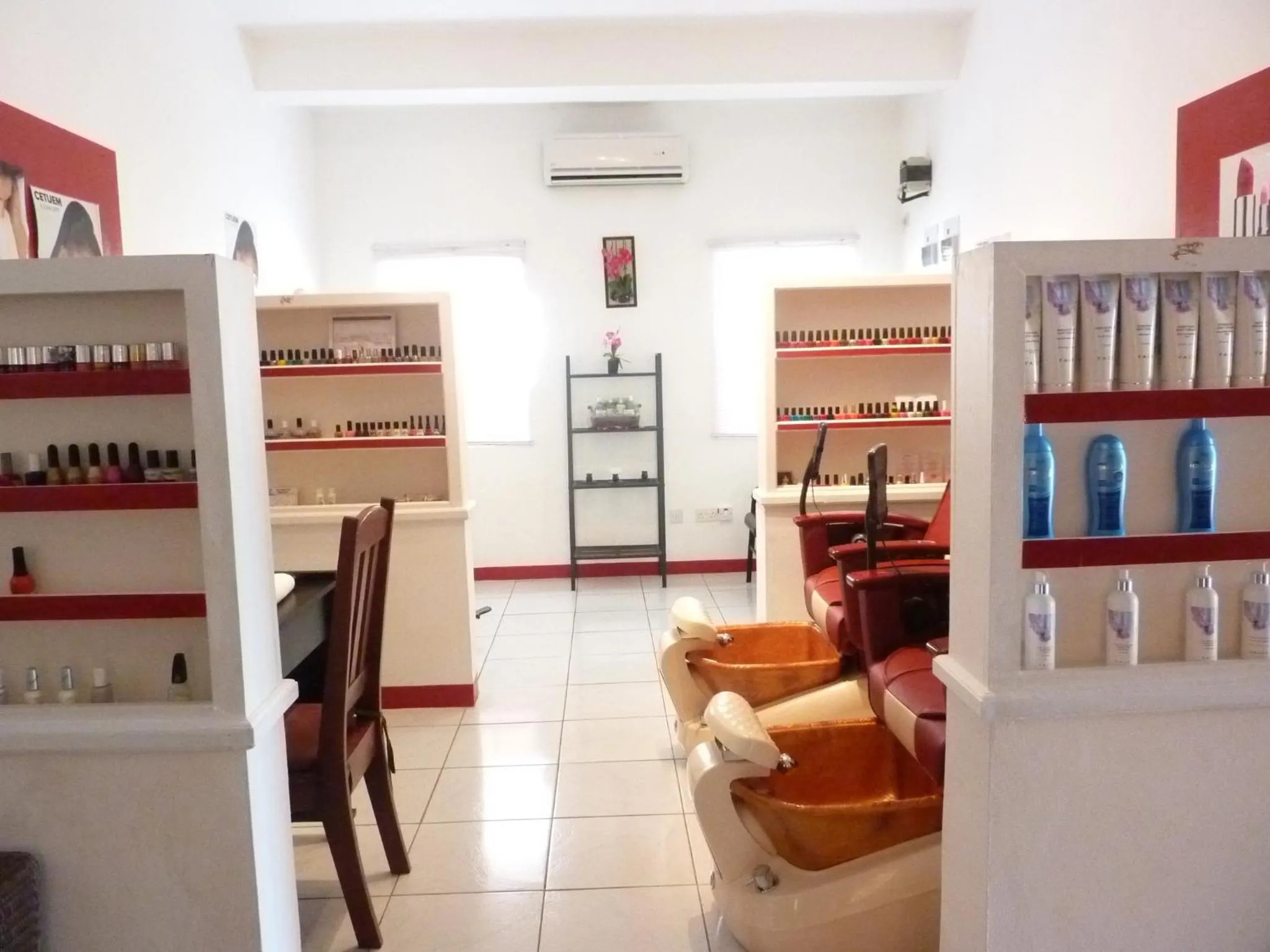 Massage in La Heliconia & Day Spa