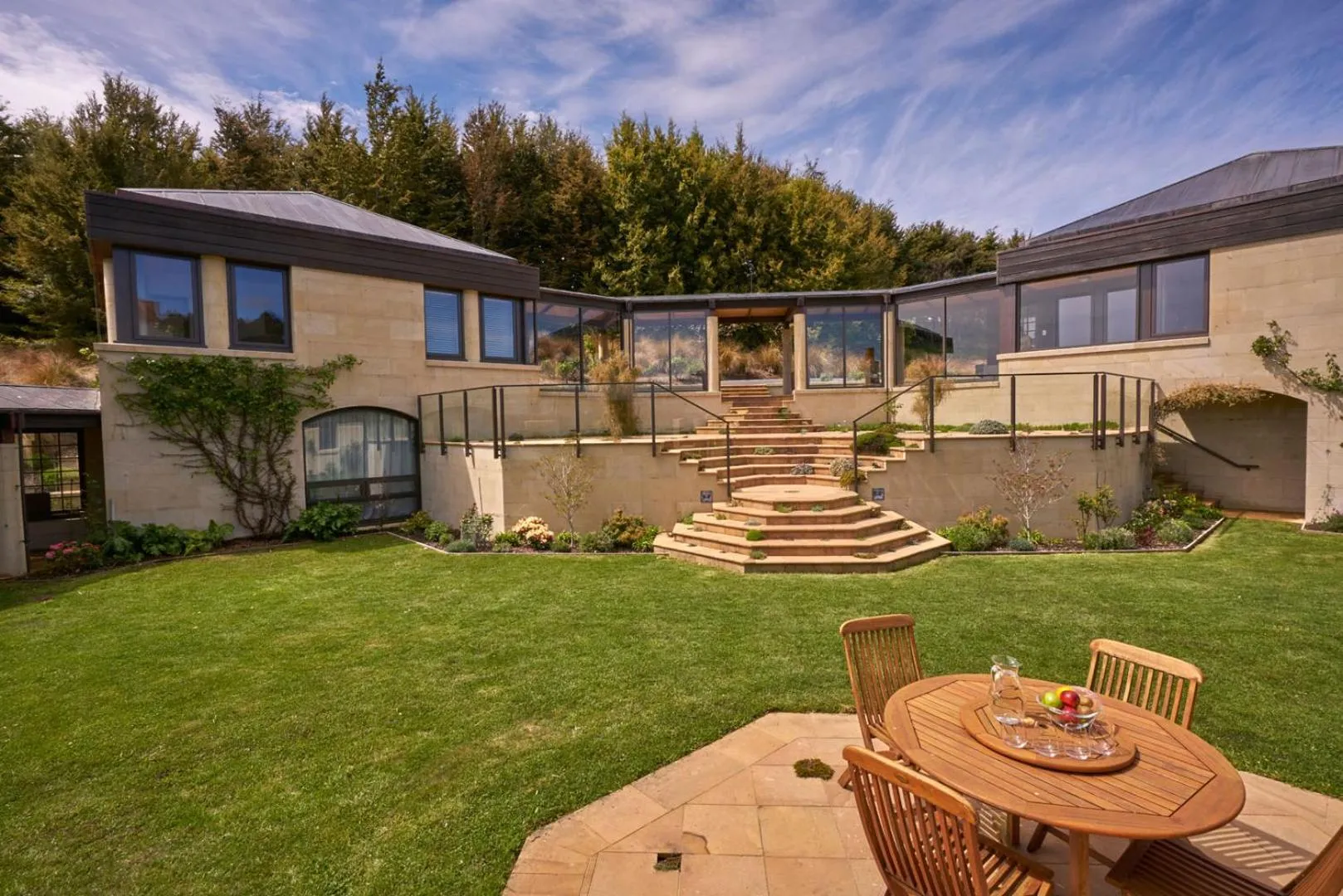 Property building in Cabot Lodge - Fiordland National Park