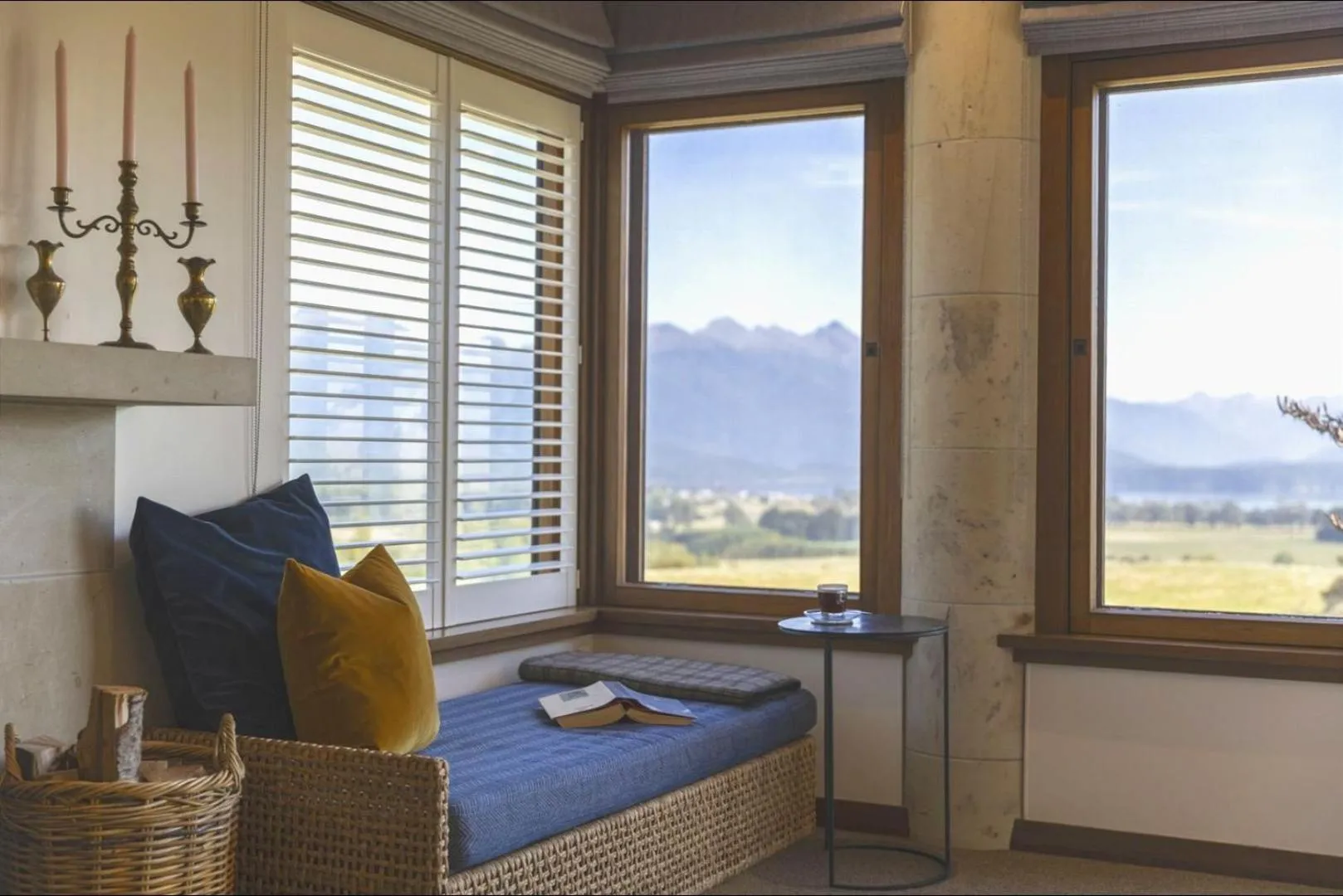 View (from property/room), Bed in Cabot Lodge - Fiordland National Park