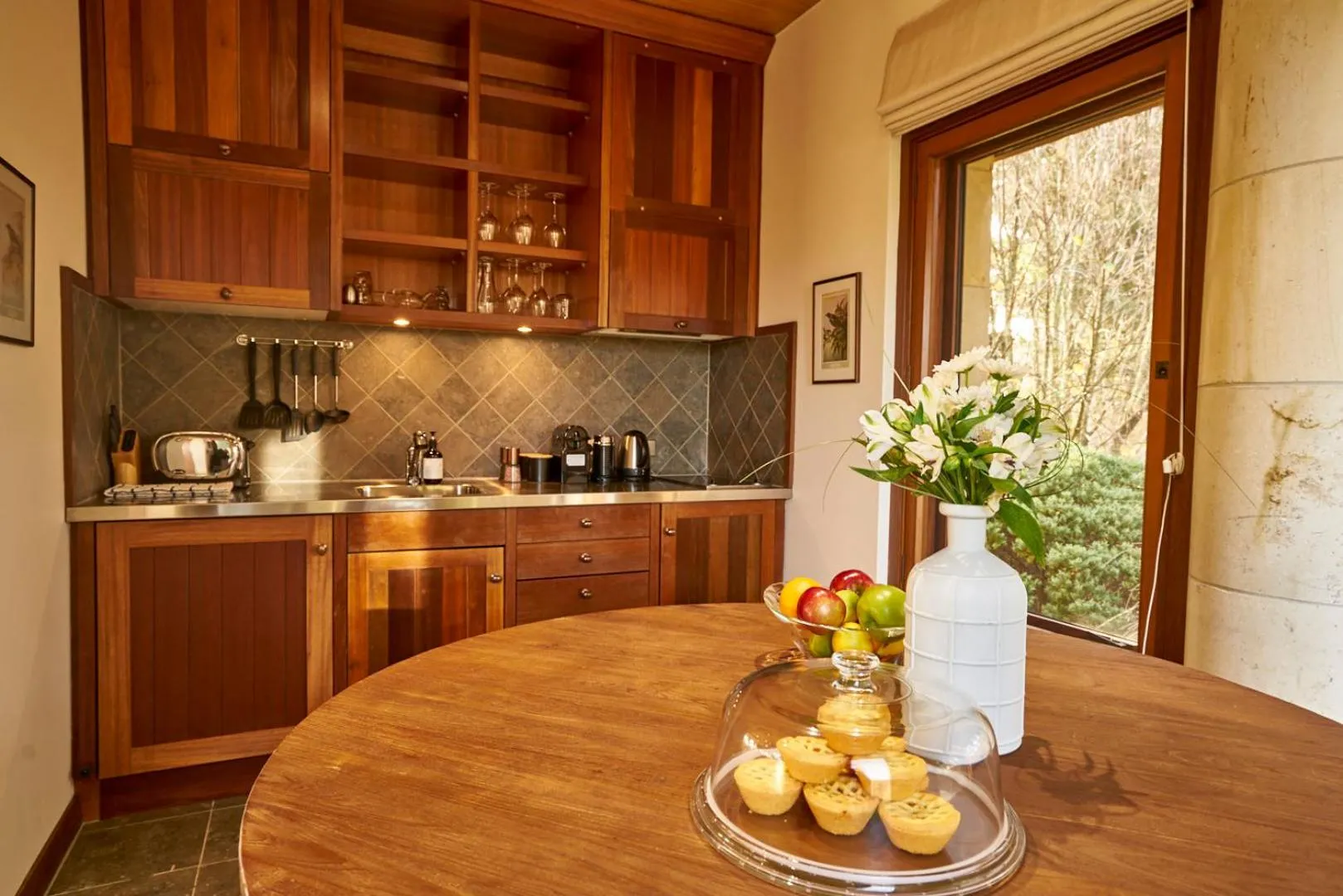 Kitchen or kitchenette in Cabot Lodge - Fiordland National Park