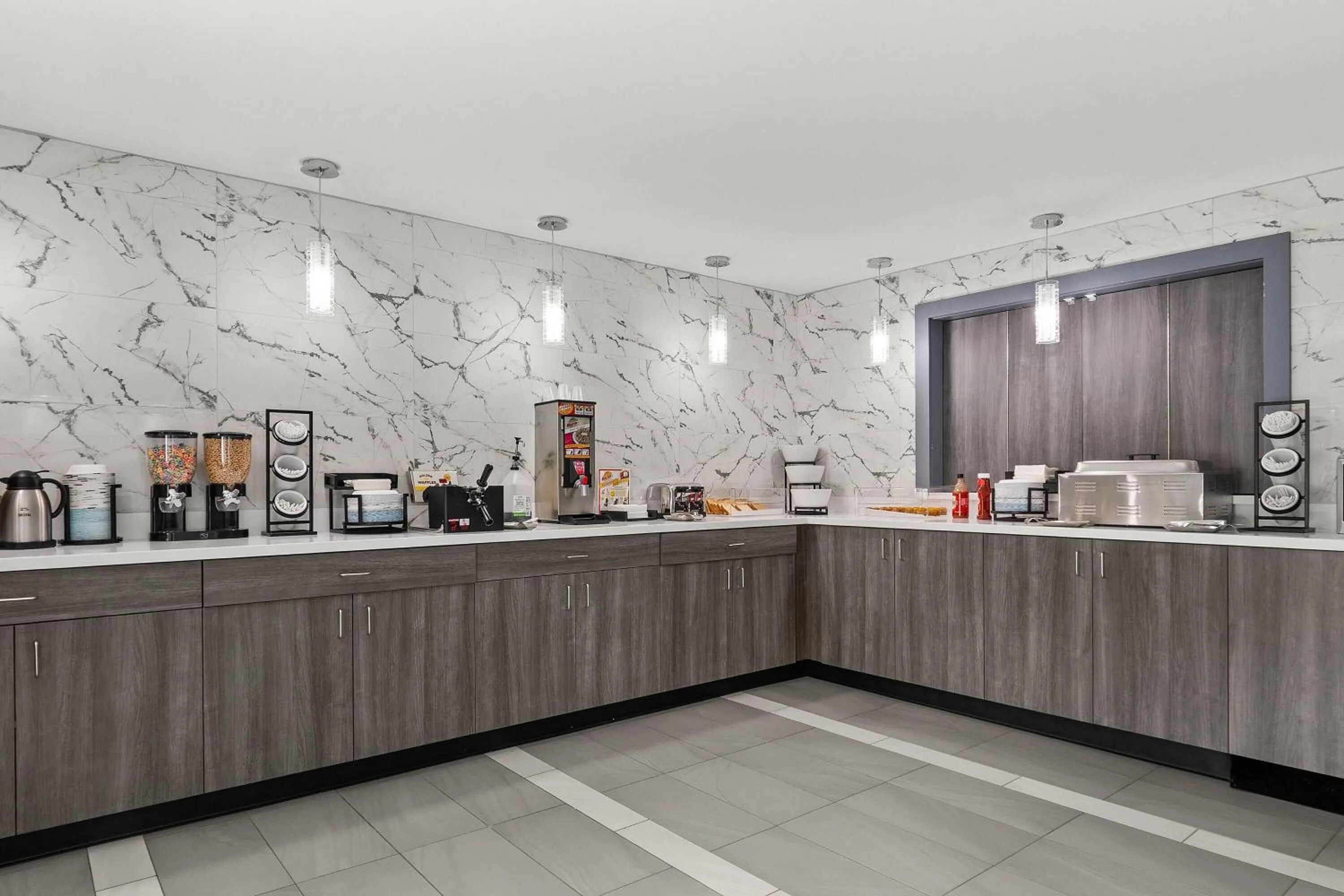 Breakfast in Baymont by Wyndham Batavia - Darien Lake