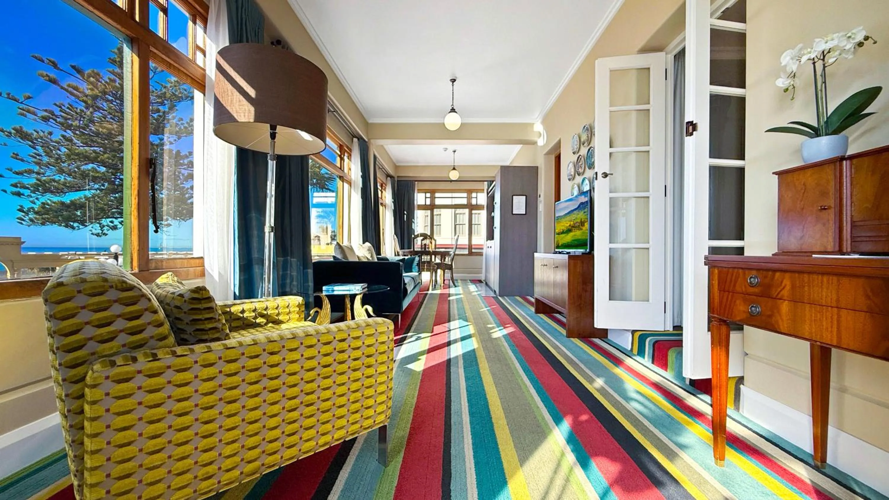 Living room in Art Deco Masonic Hotel