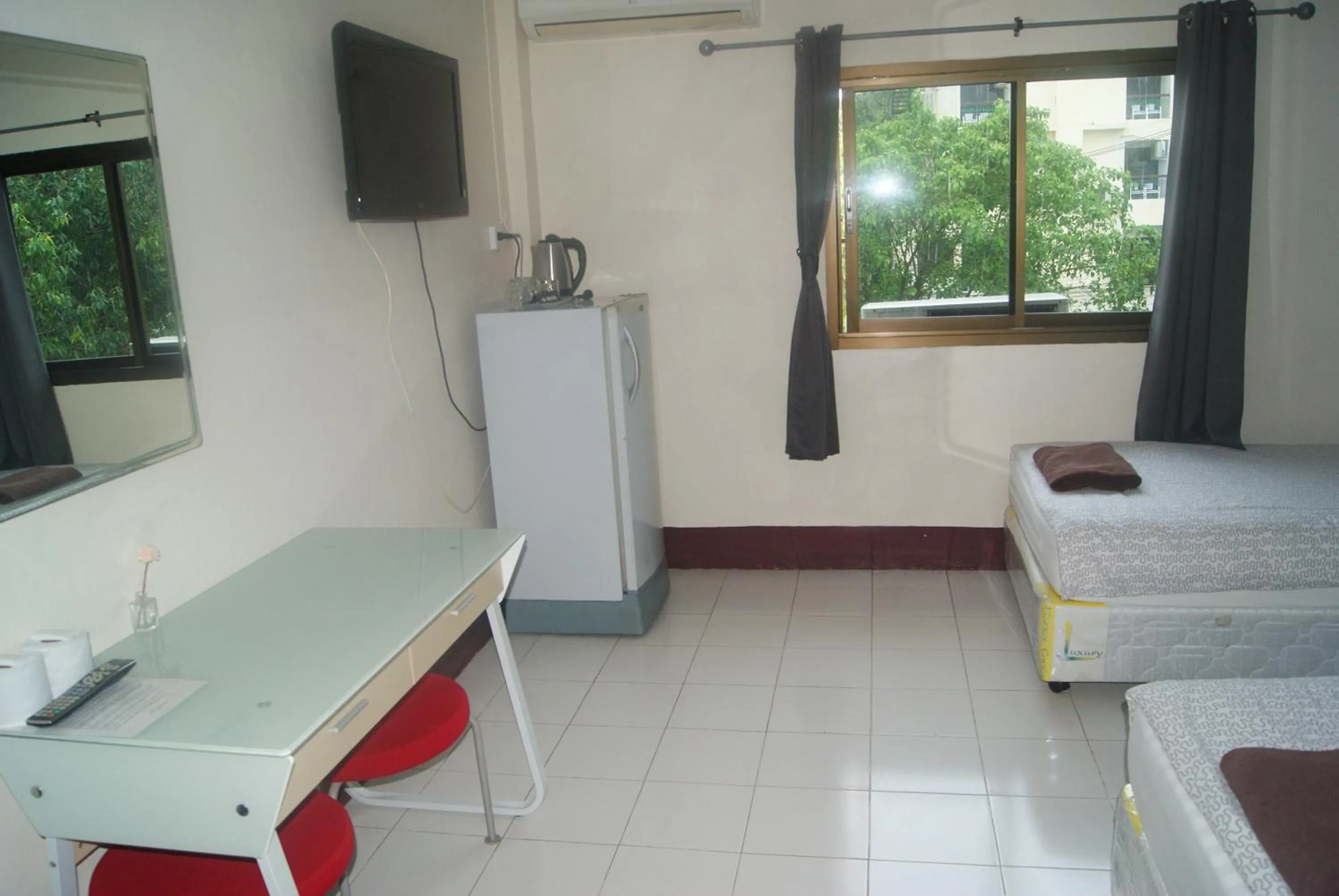 Photo of the whole room in Pineapple Guesthouse