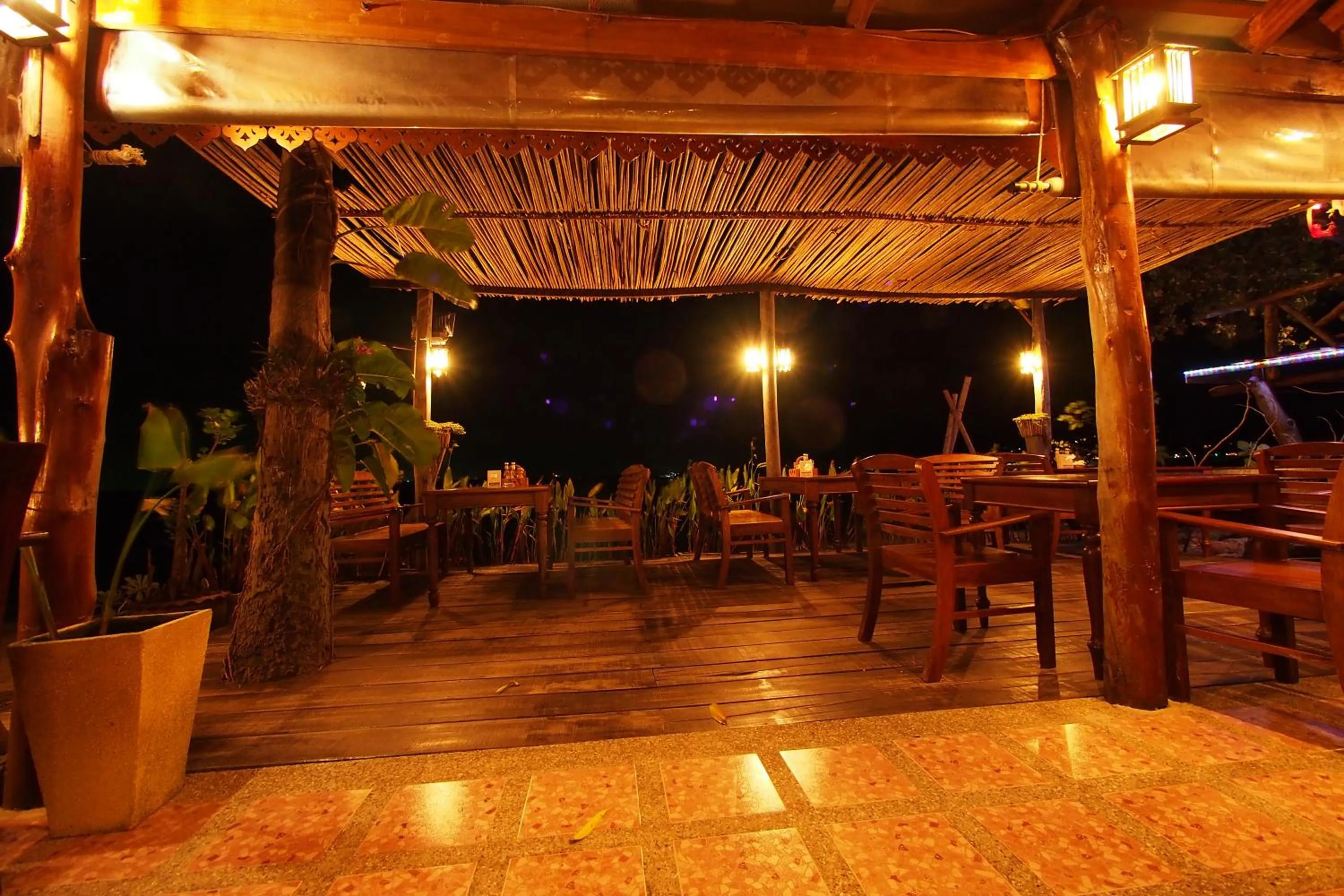 Restaurant/places to eat in Blue Diamond Resort