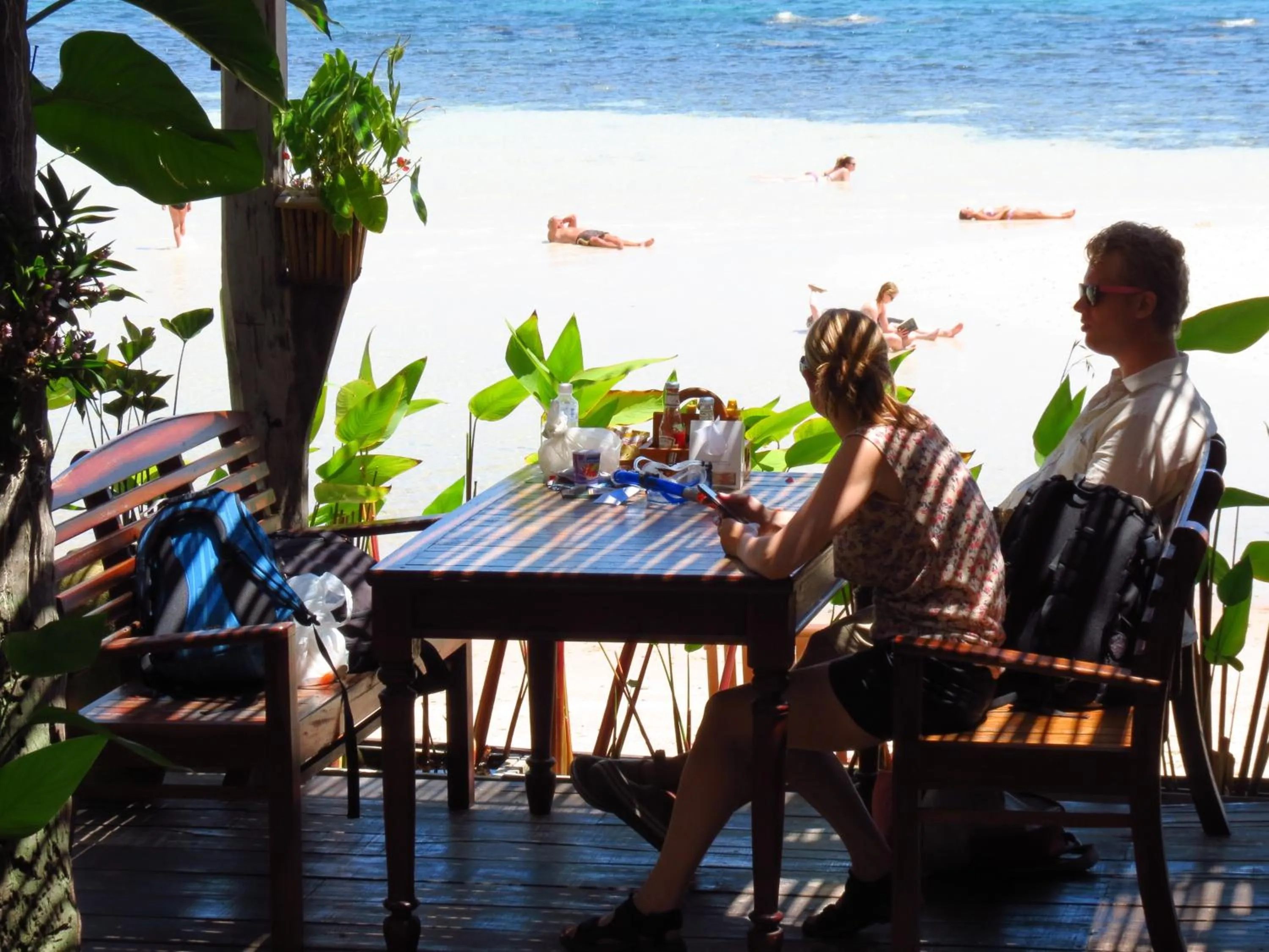 Restaurant/places to eat in Blue Diamond Resort