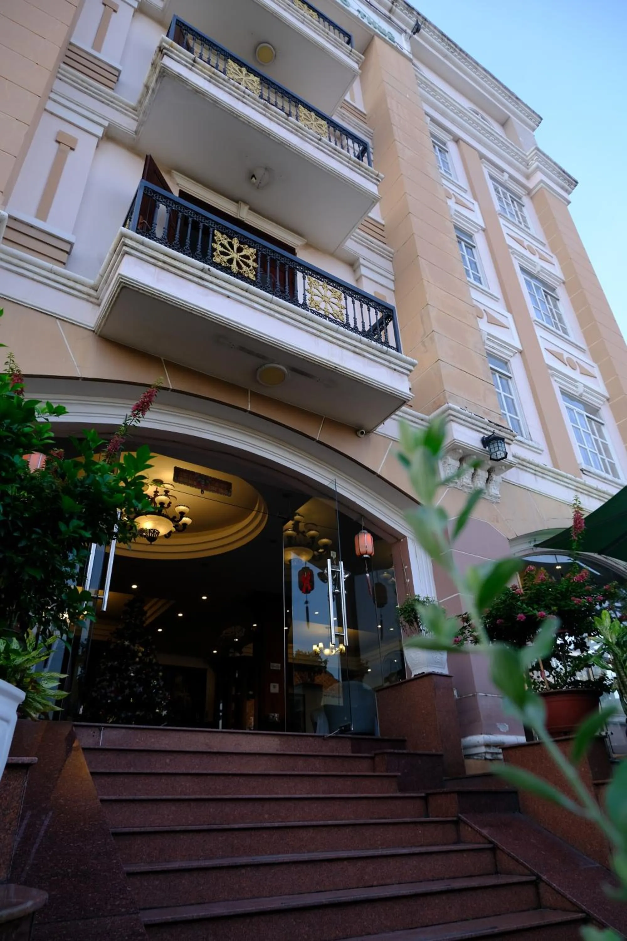 Hoa Phat Hotel & Apartment