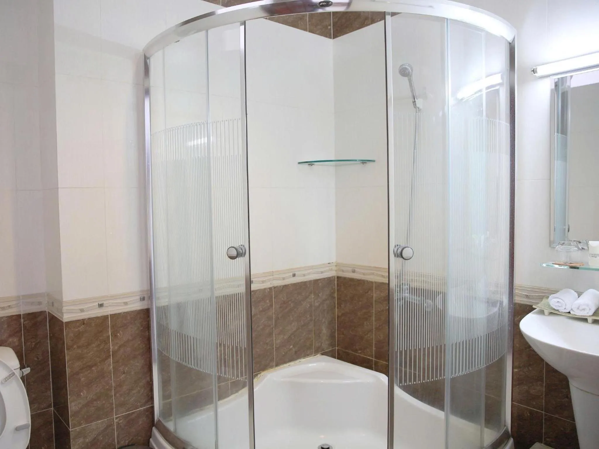 Hoa Phat Hotel & Apartment