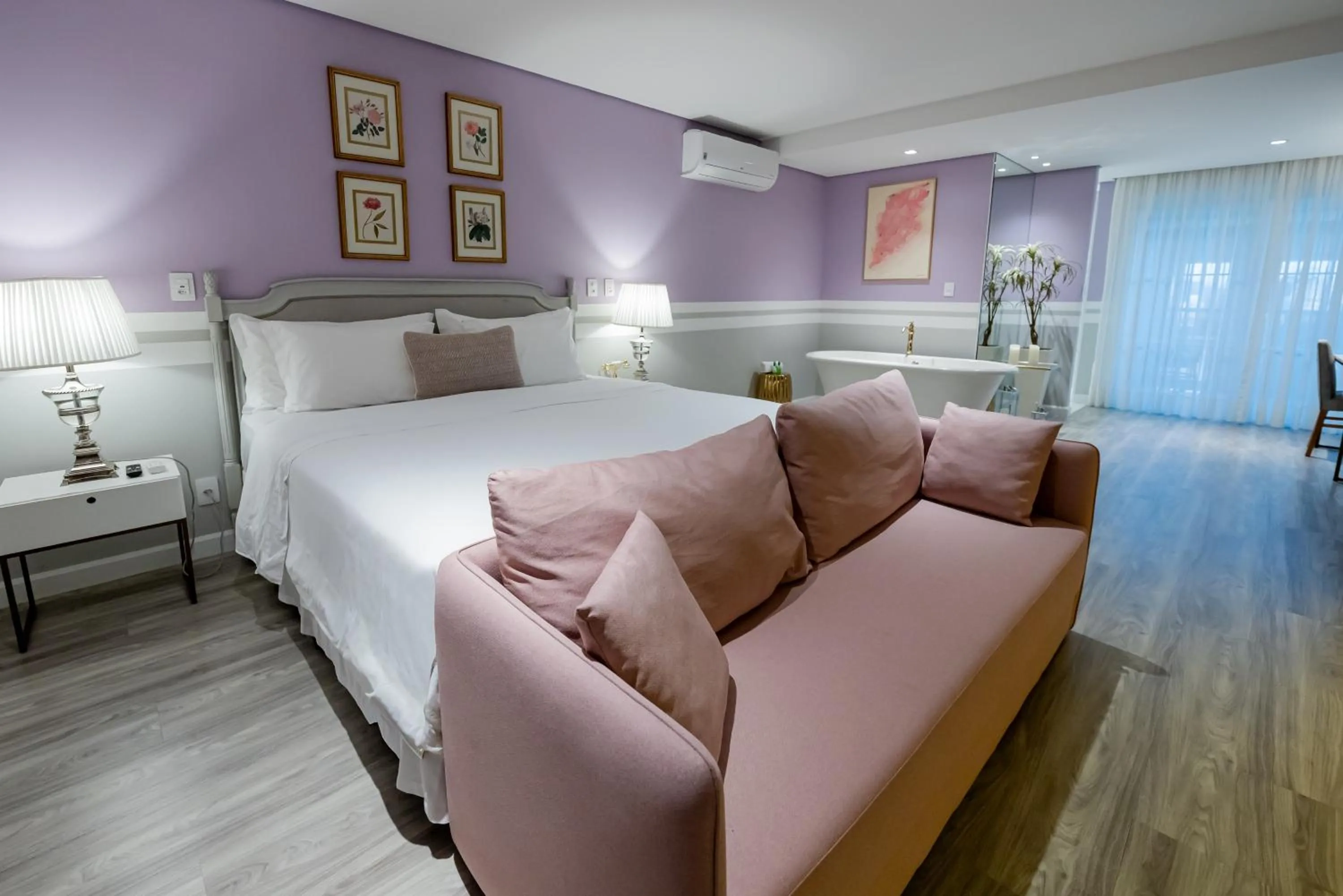 Photo of the whole room, Bed in Villa do Vale Boutique Hotel