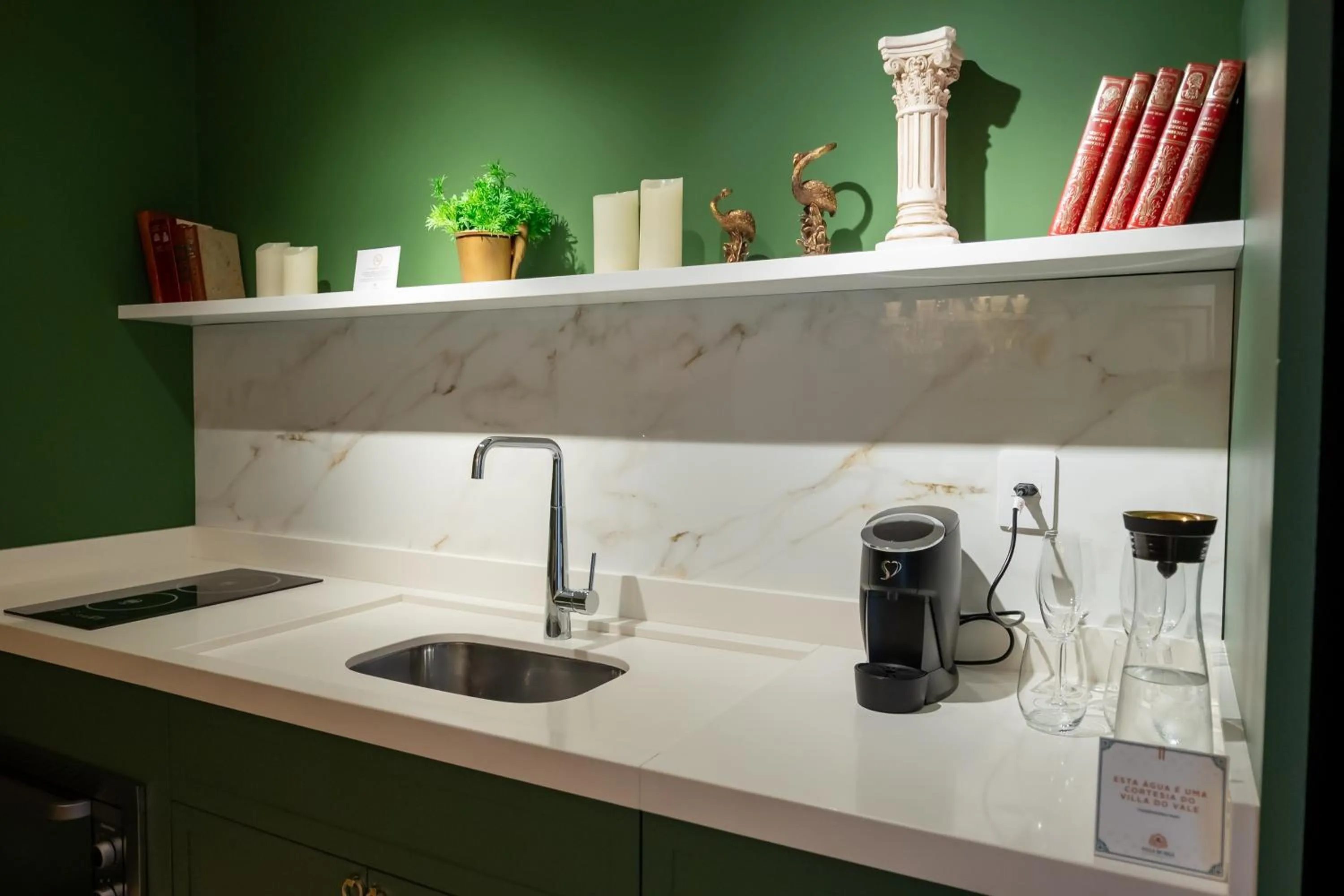 Coffee/tea facilities in Villa do Vale Boutique Hotel