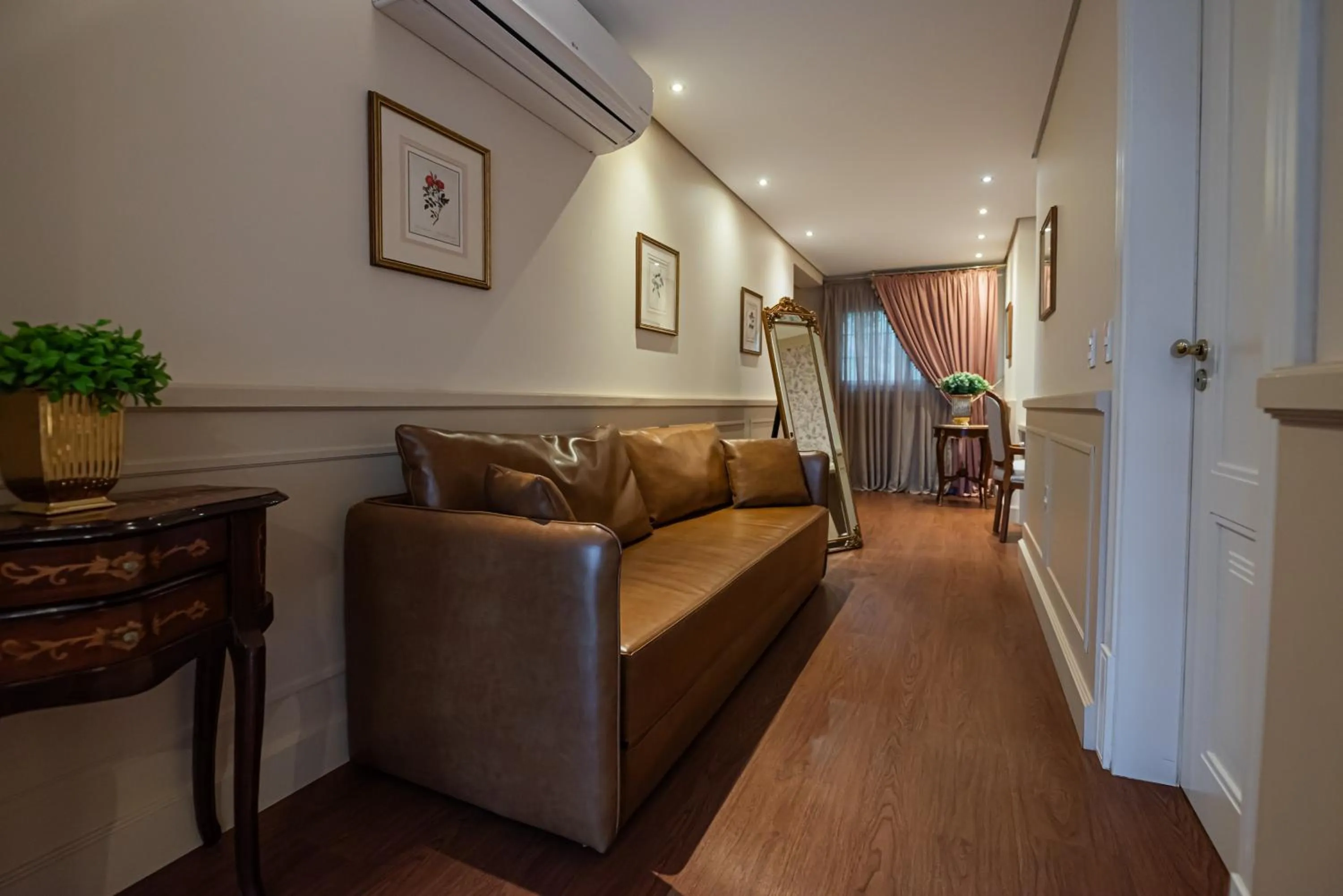 Photo of the whole room in Villa do Vale Boutique Hotel