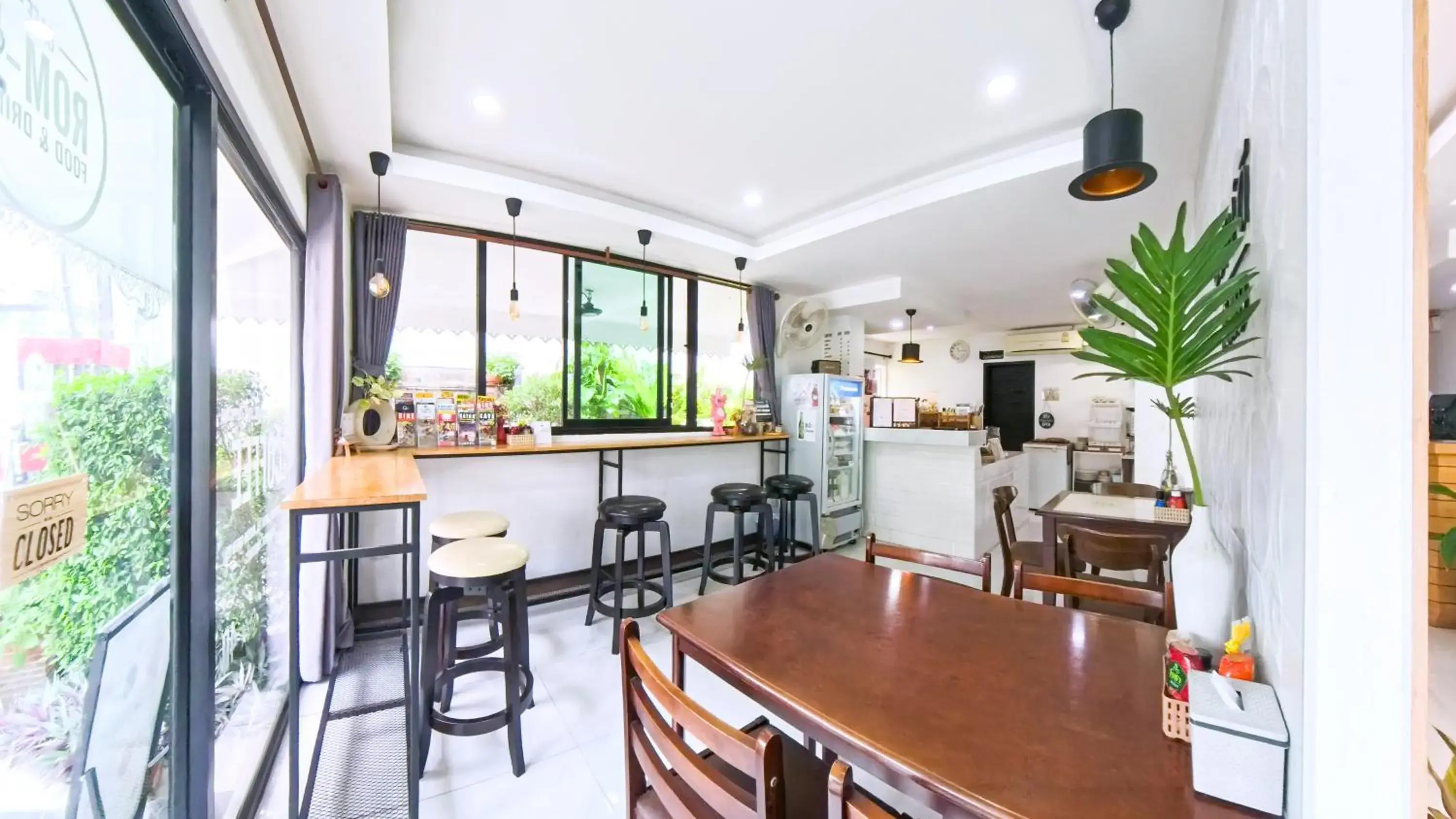 Restaurant/places to eat in Gusto House Restaurant/places to eat in Gusto House