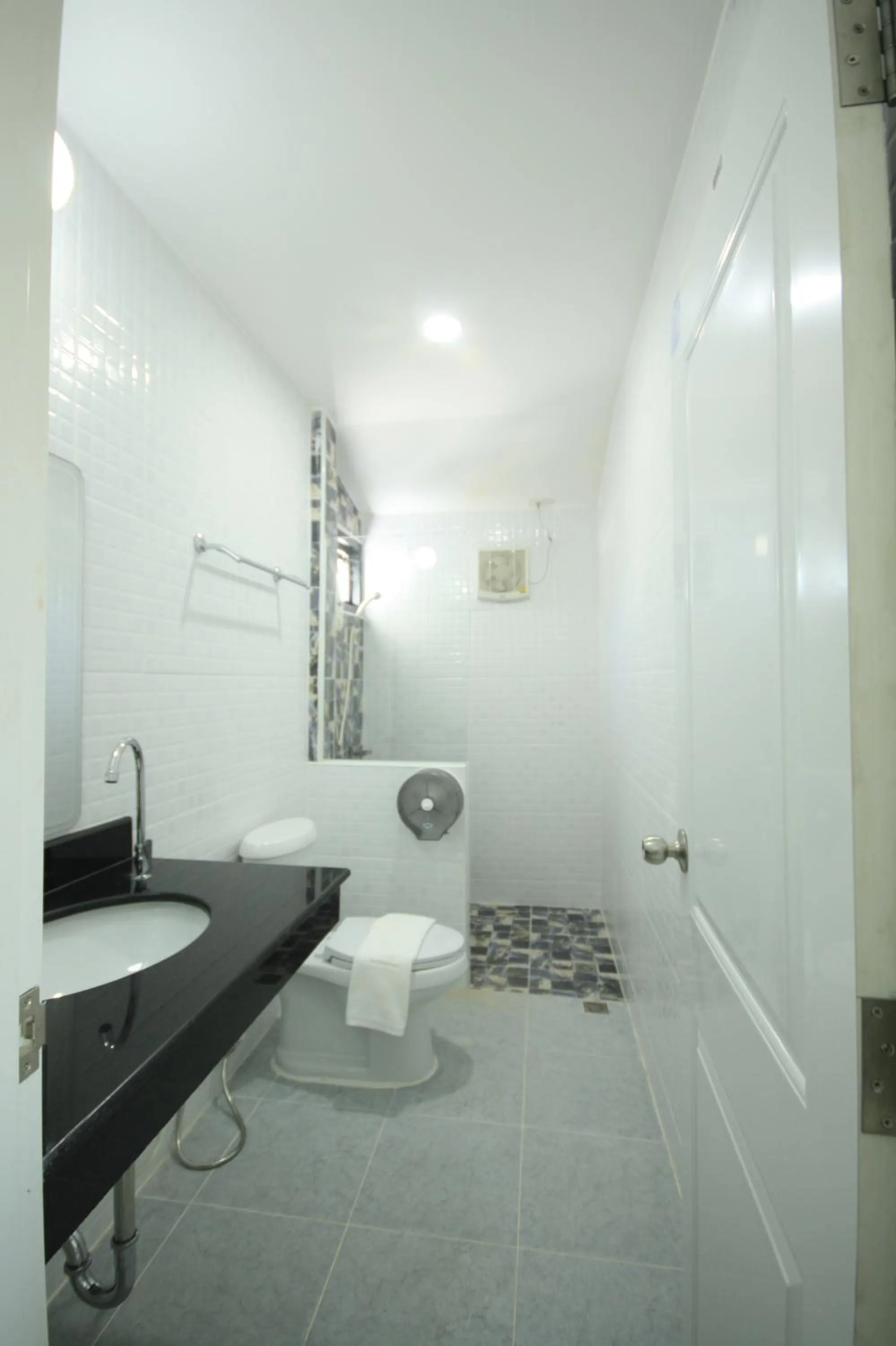 Shower in Gusto House