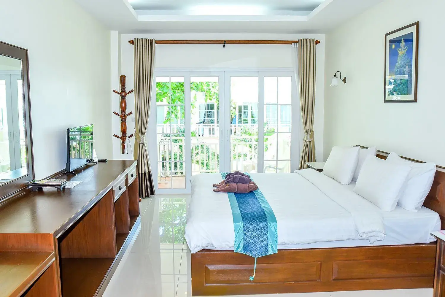 Bed in Ananda Villa - SHA Plus Bed in Ananda Villa - SHA Plus
