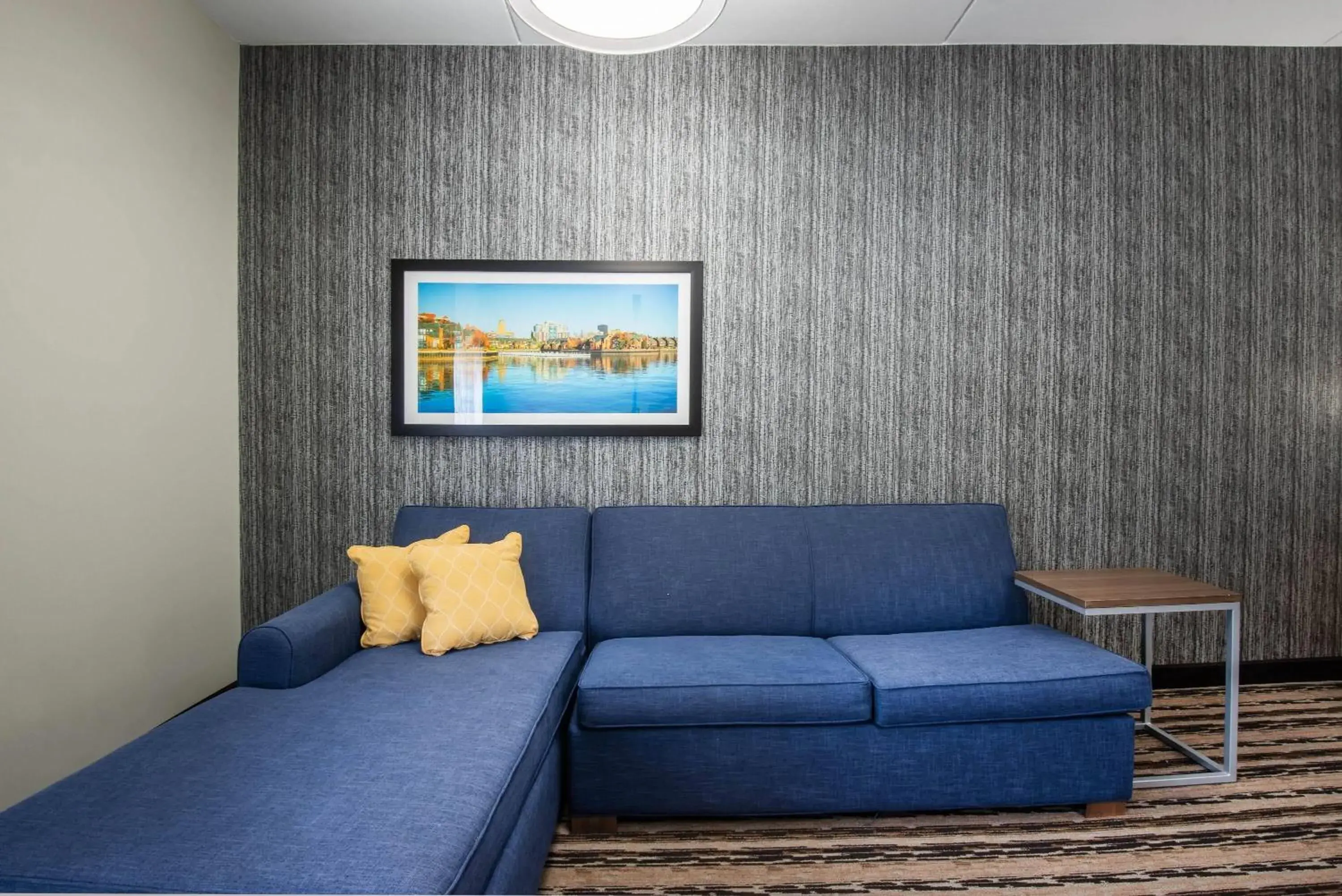 Photo of the whole room in La Quinta by Wyndham Buffalo Amherst Photo of the whole room in La Quinta by Wyndham Buffalo Amherst