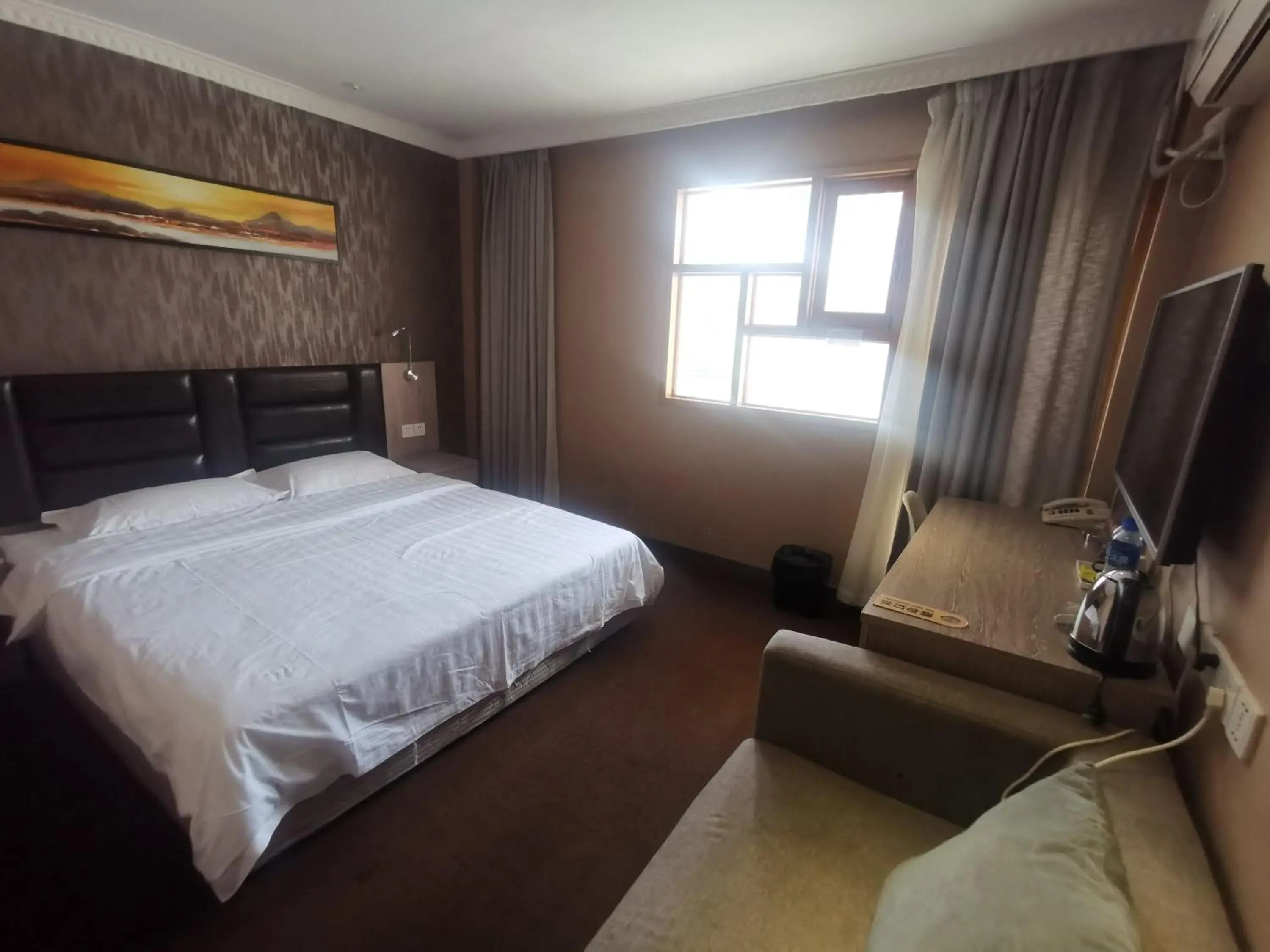 Photo of the whole room, Bed in Shanghai Fish Inn Bund Photo of the whole room, Bed in Shanghai Fish Inn Bund