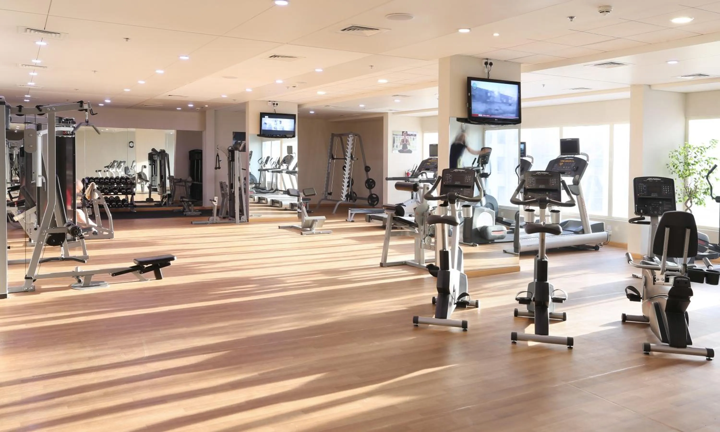 Fitness centre/facilities in The Tower Plaza Hotel Dubai