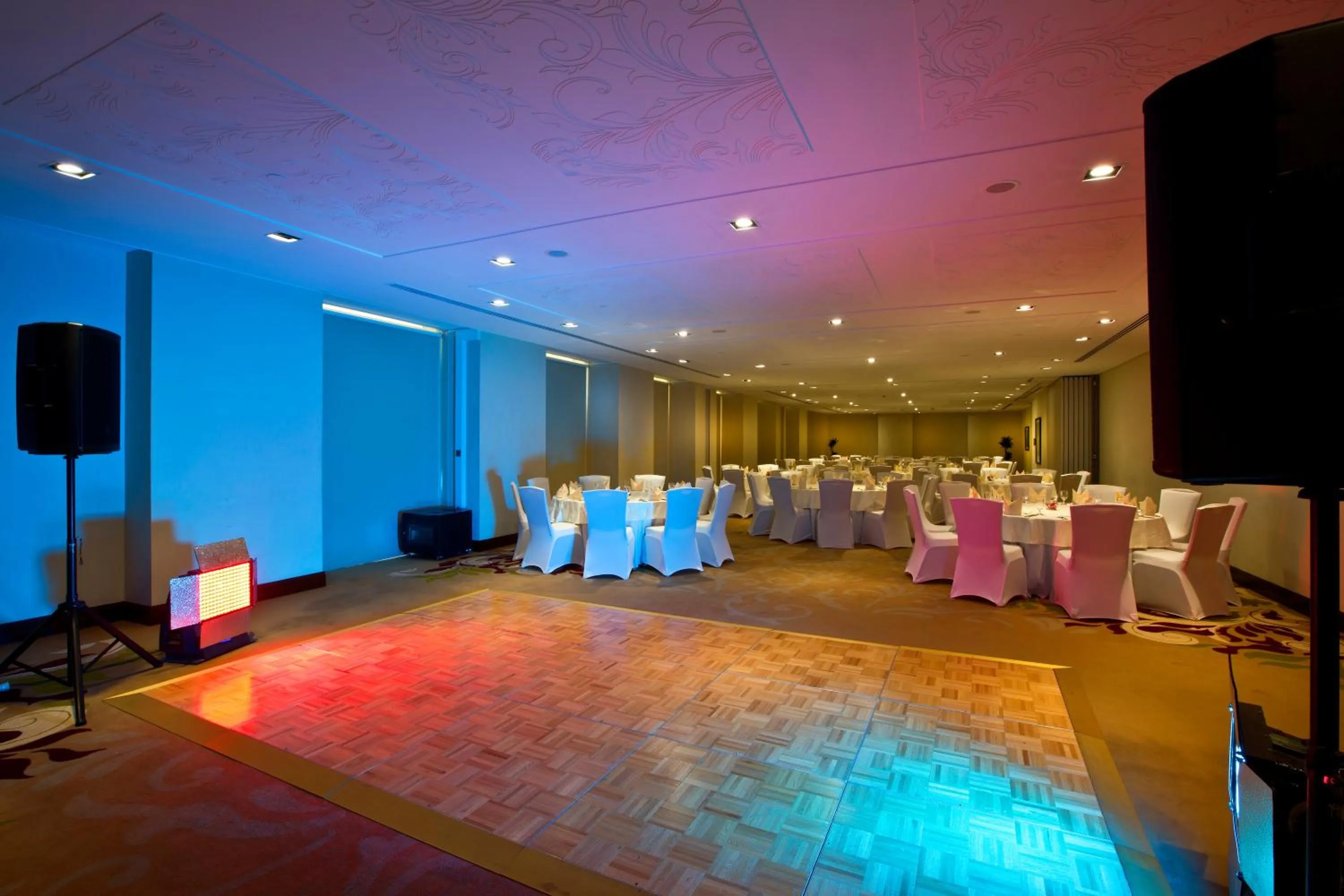 Banquet/Function facilities in The Tower Plaza Hotel Dubai