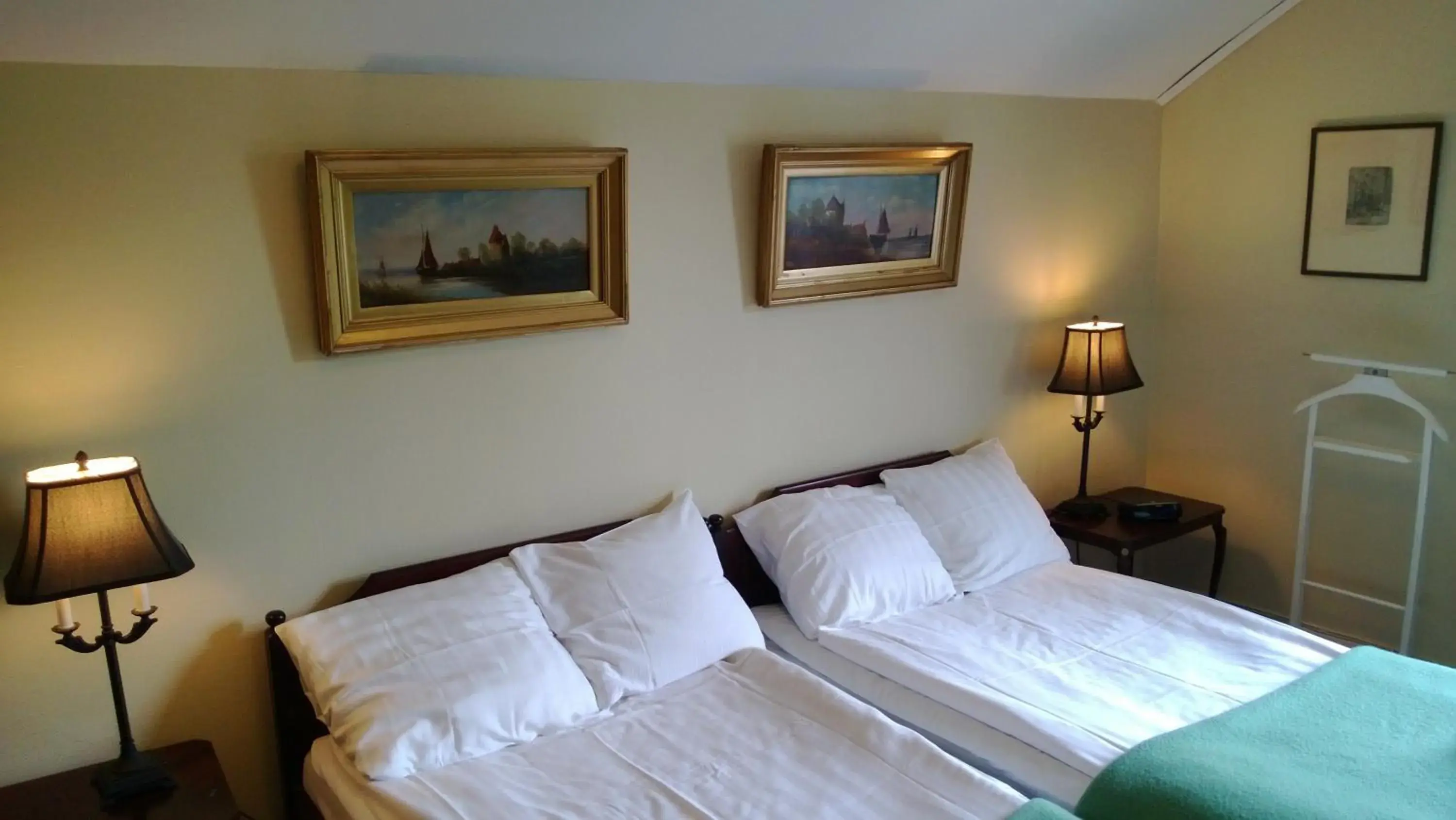 Twin Room - single occupancy in Kolbäcks Gästgivaregård Twin Room - single occupancy in Kolbäcks Gästgivaregård