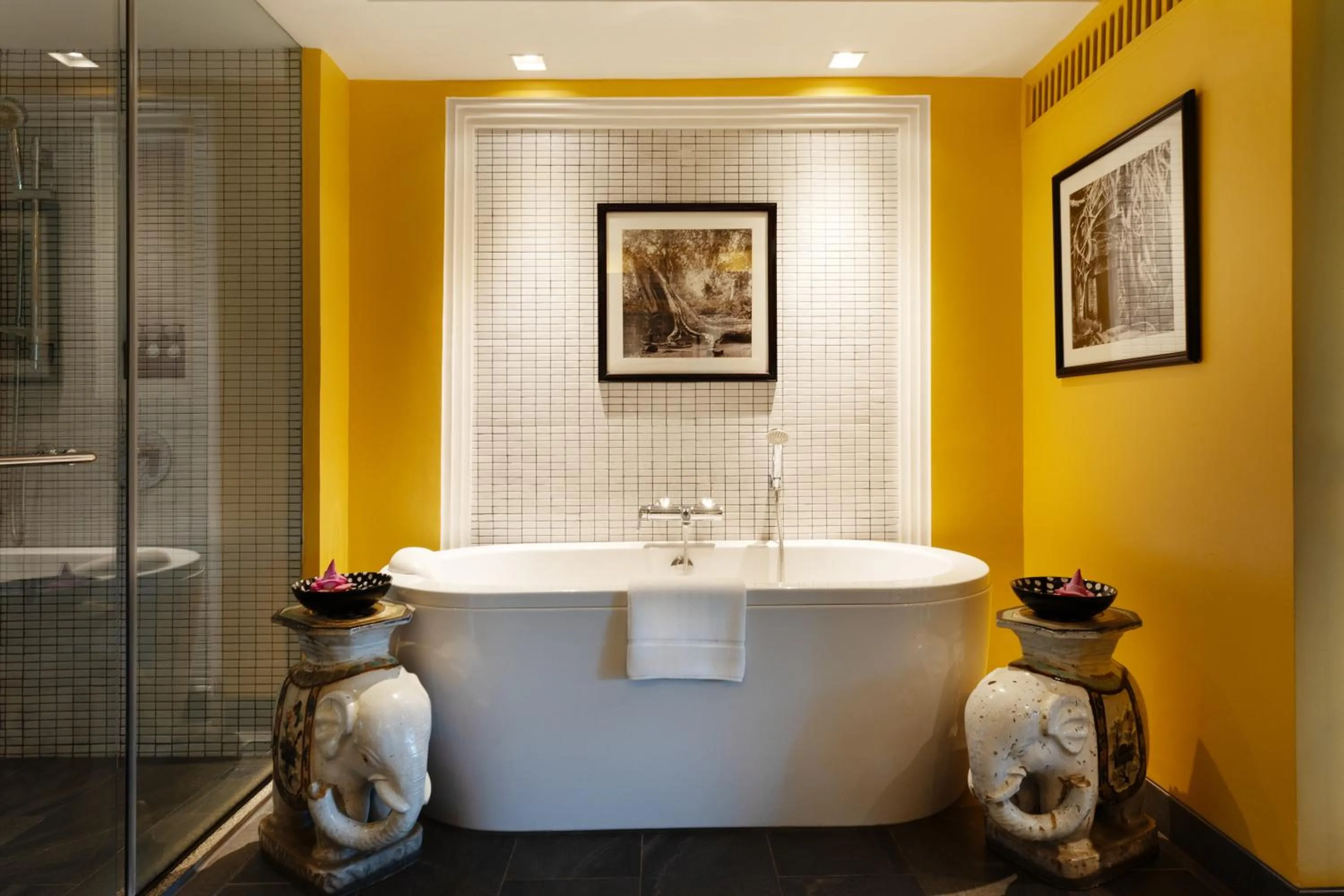 Bathroom in Shinta Mani Angkor